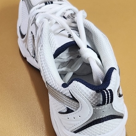New Balance 530 White 착용 스타일 - 3