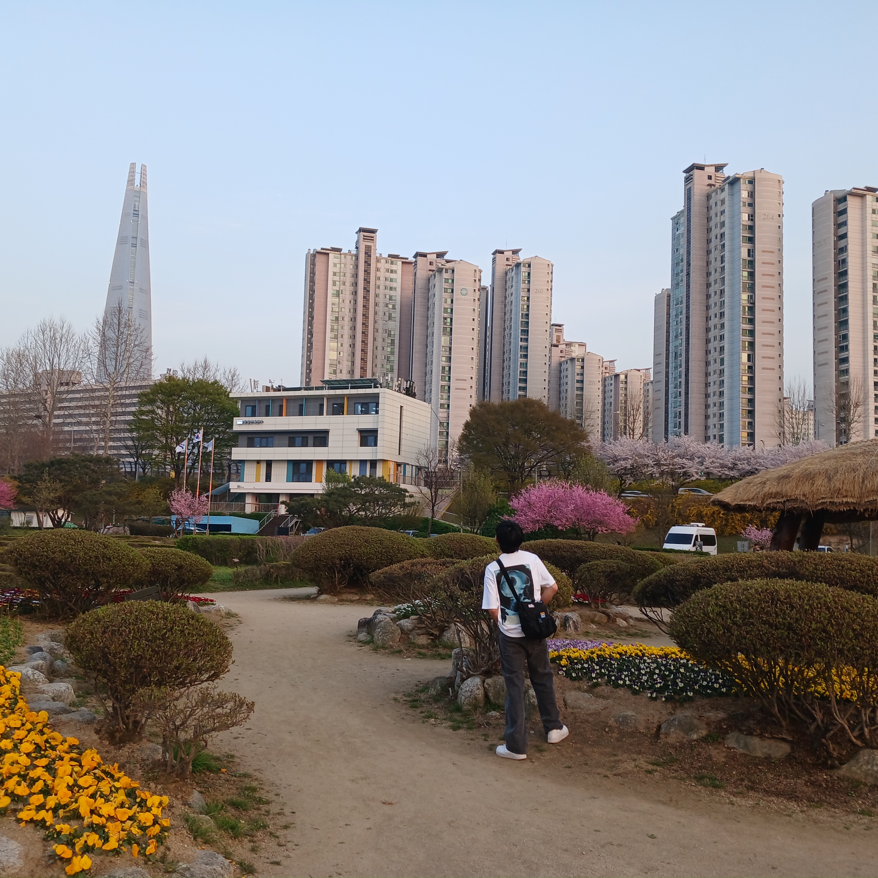 (W) BLR Pointiness Embroidery Wide Denim Pants, Nike Air Force 1 '07 Low White 착용 스타일 - 2