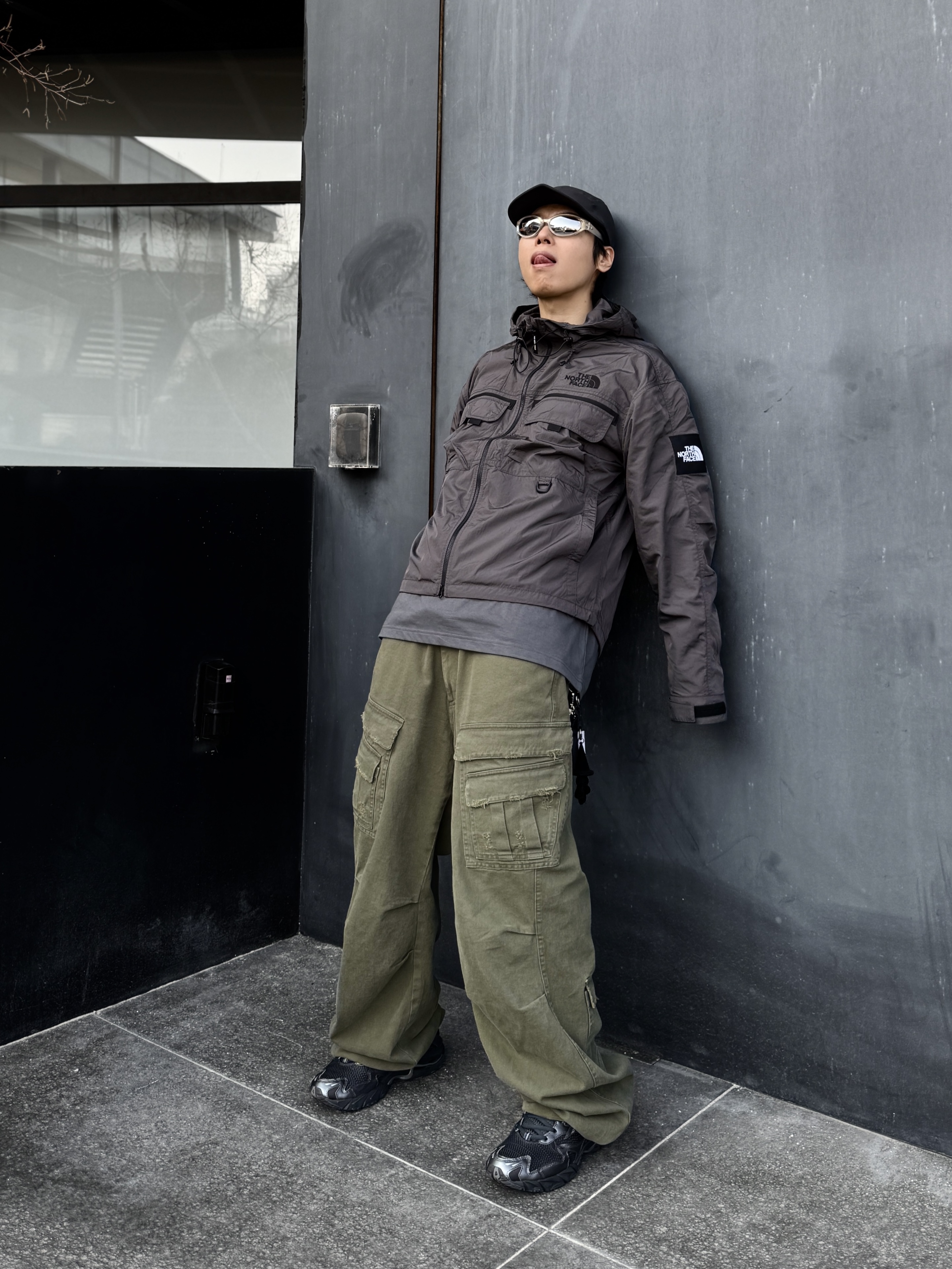 Mizuno Wave Rider 10 Black Sand Black Sand Metallic Gray, Nonnod Double Pocket Cargo Pants Vintage Khaki 착용 스타일 - 1