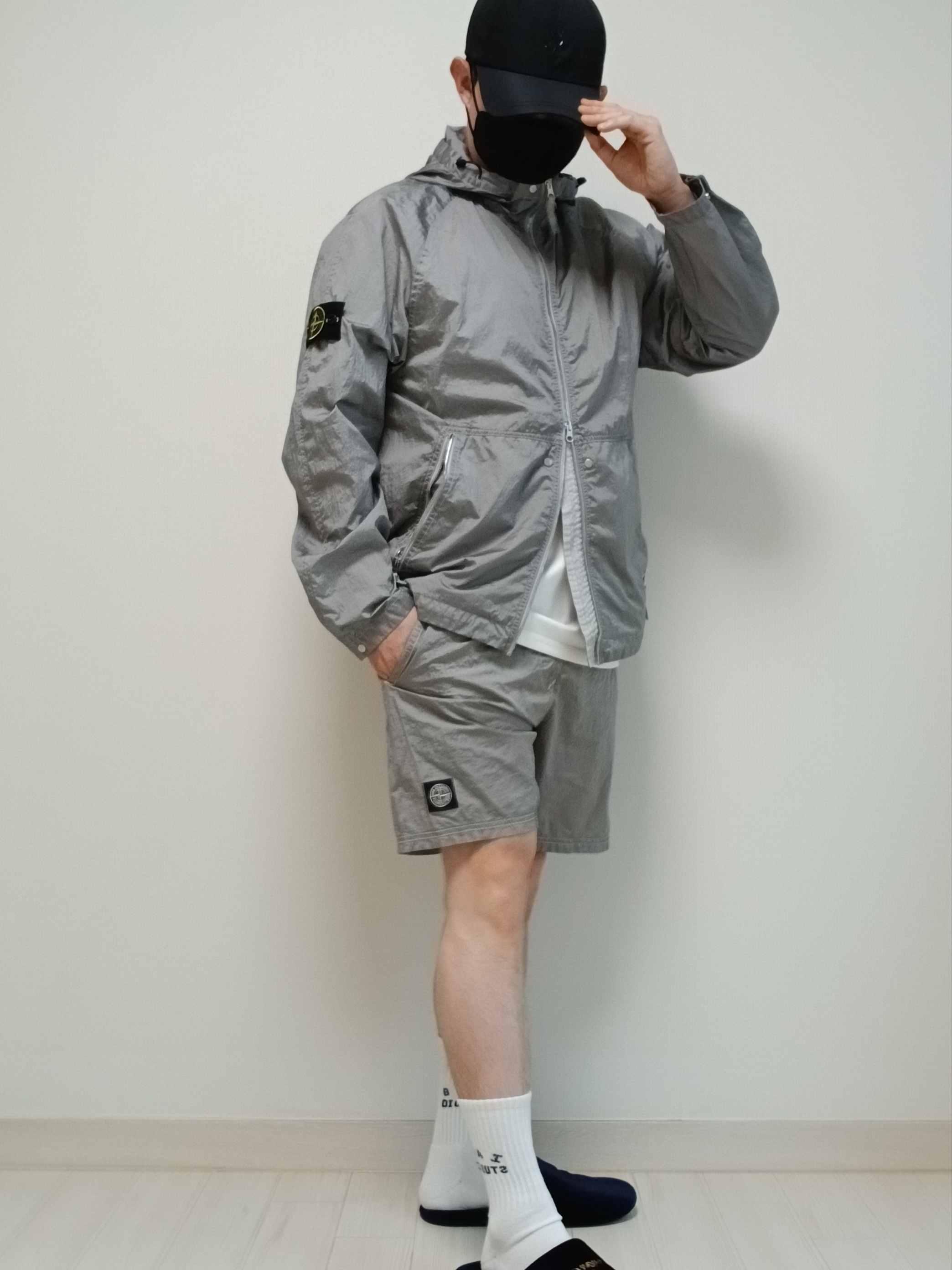 Stone Island 4100097 Nylon Metal Watro-Tc in Econyl Hooded Jacket Pearl Grey - 25SS, Arc'teryx Captive Arc'word SS T-Shirt White Light 착용 스타일 - 8