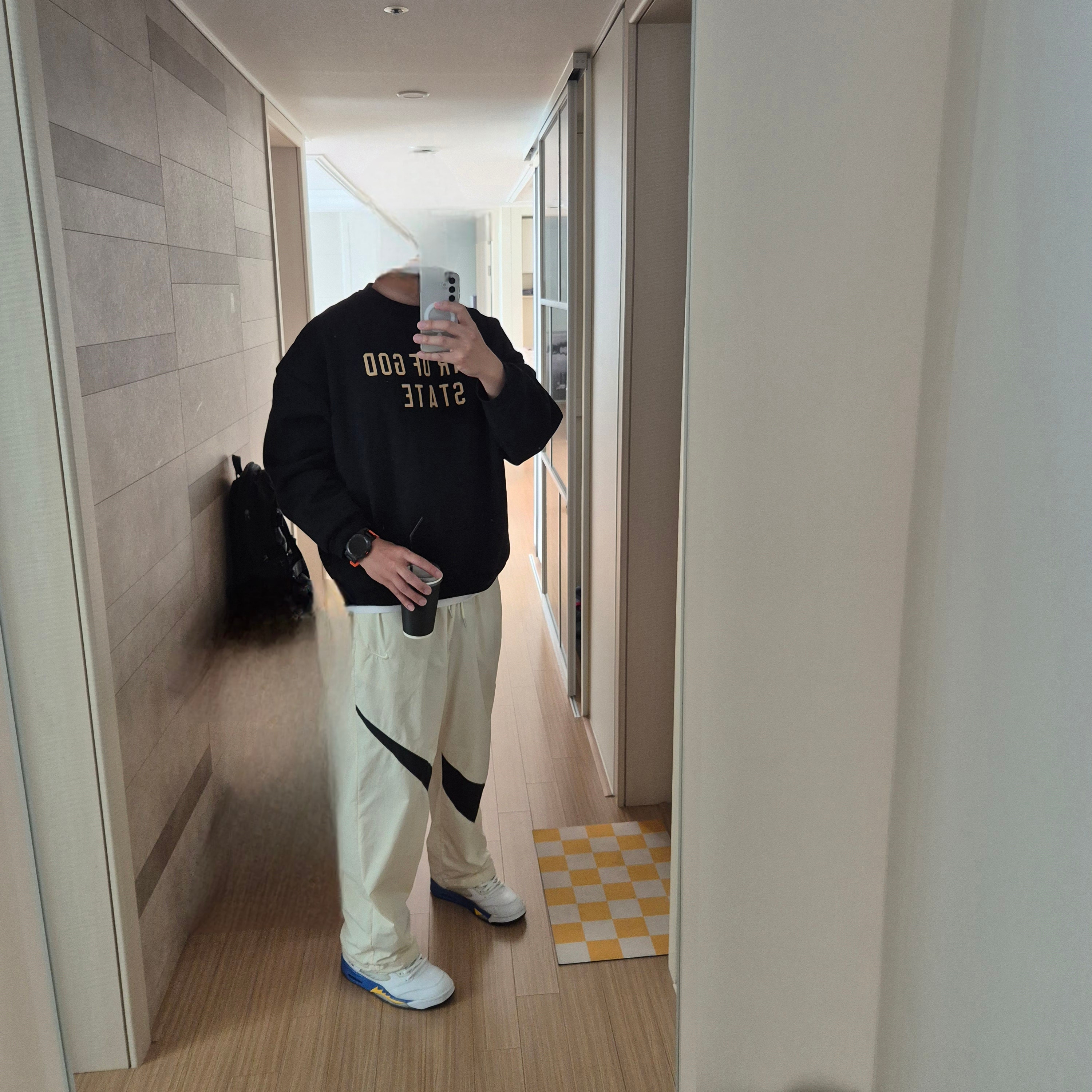 Jordan 5 Retro Laney 2013, Essentials Fleece State Crewneck Black - 24FW 착용 스타일 - 1