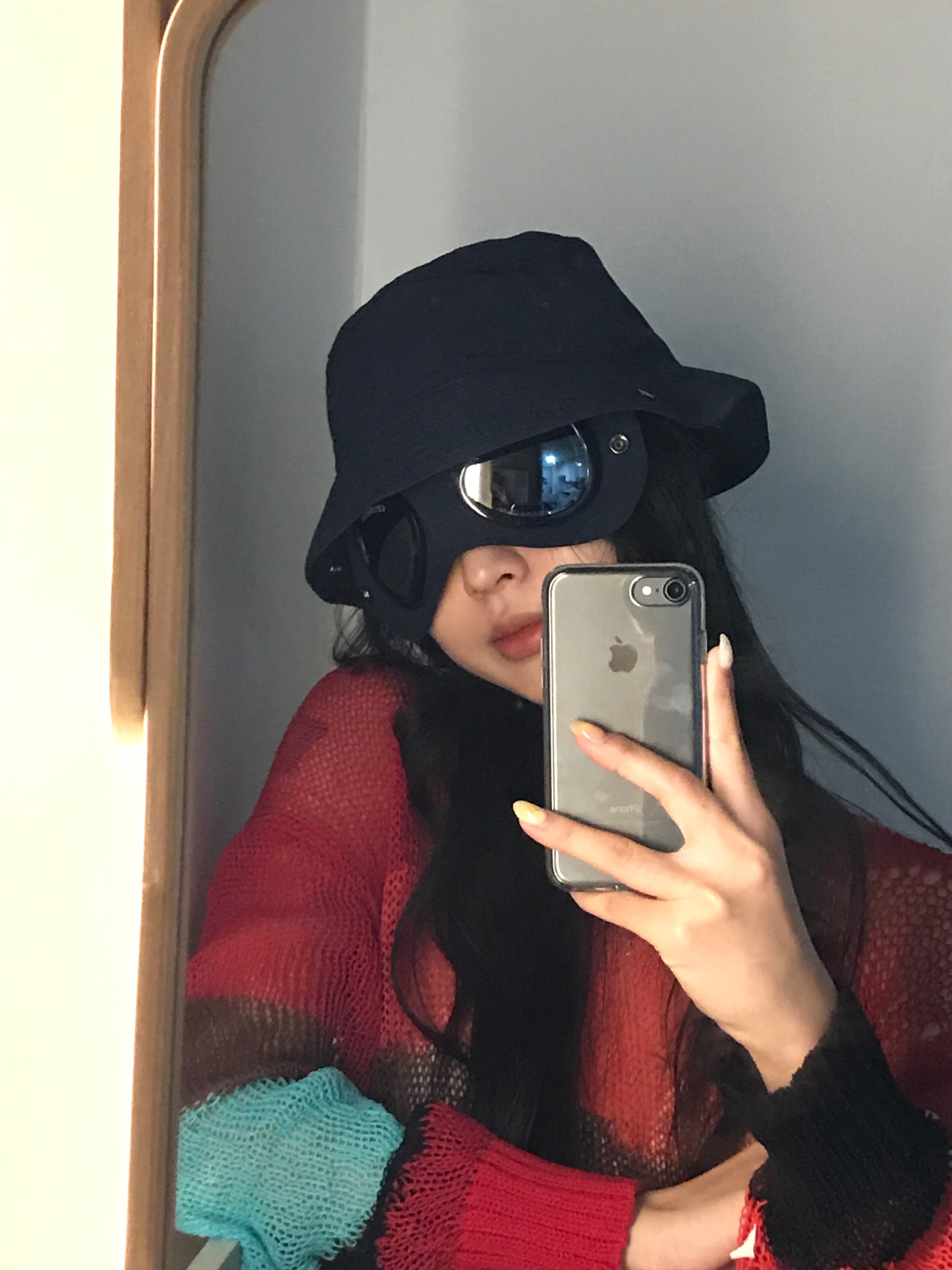 팔라스 x C.P. 컴퍼니 고글 버킷햇 네이비 - 25SS, 자라 x 앤더슨벨 자카드 레이스 스웨터 멀티컬러 착용 스타일 - 3