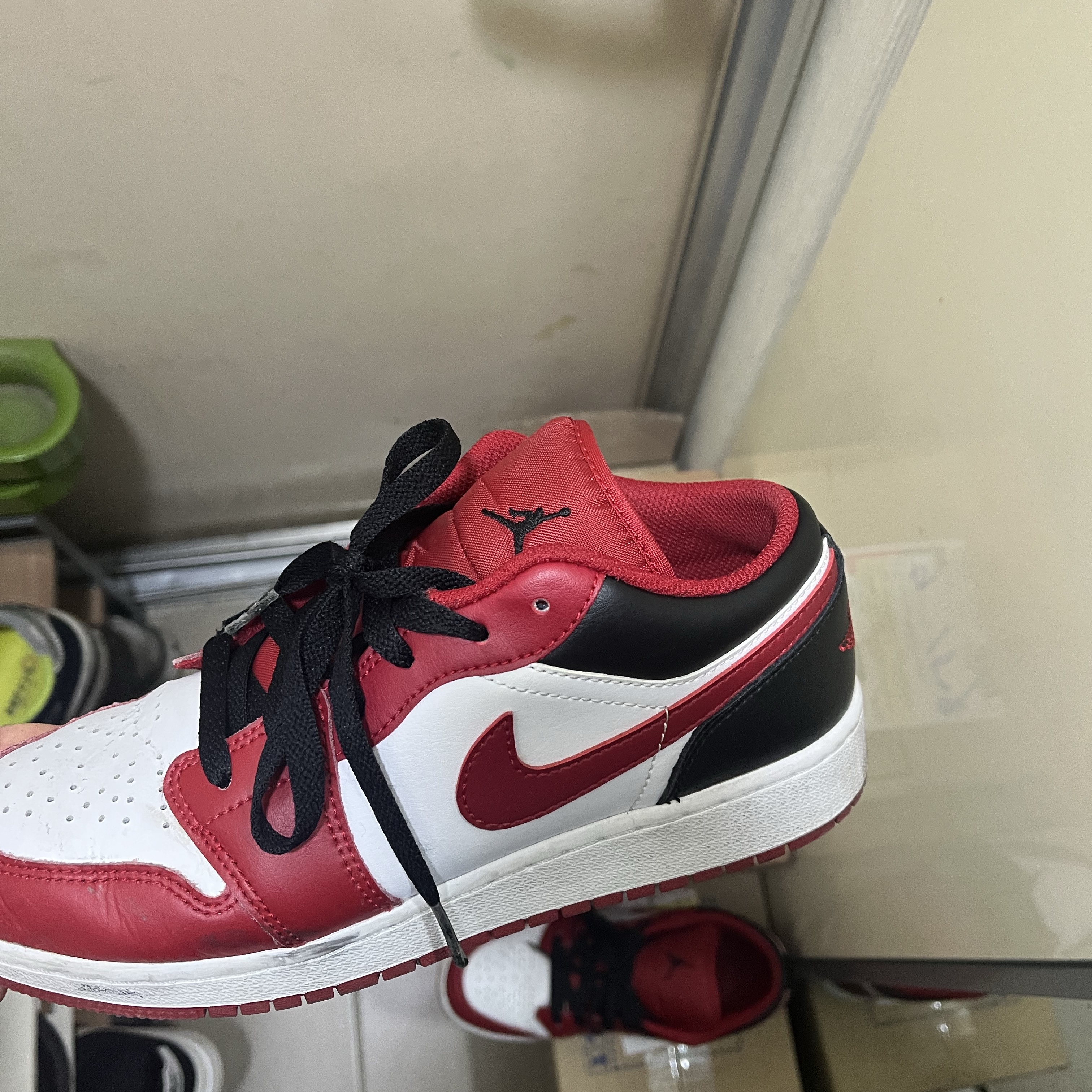 (GS) Jordan 1 Low White Gym Red Black 착용 스타일