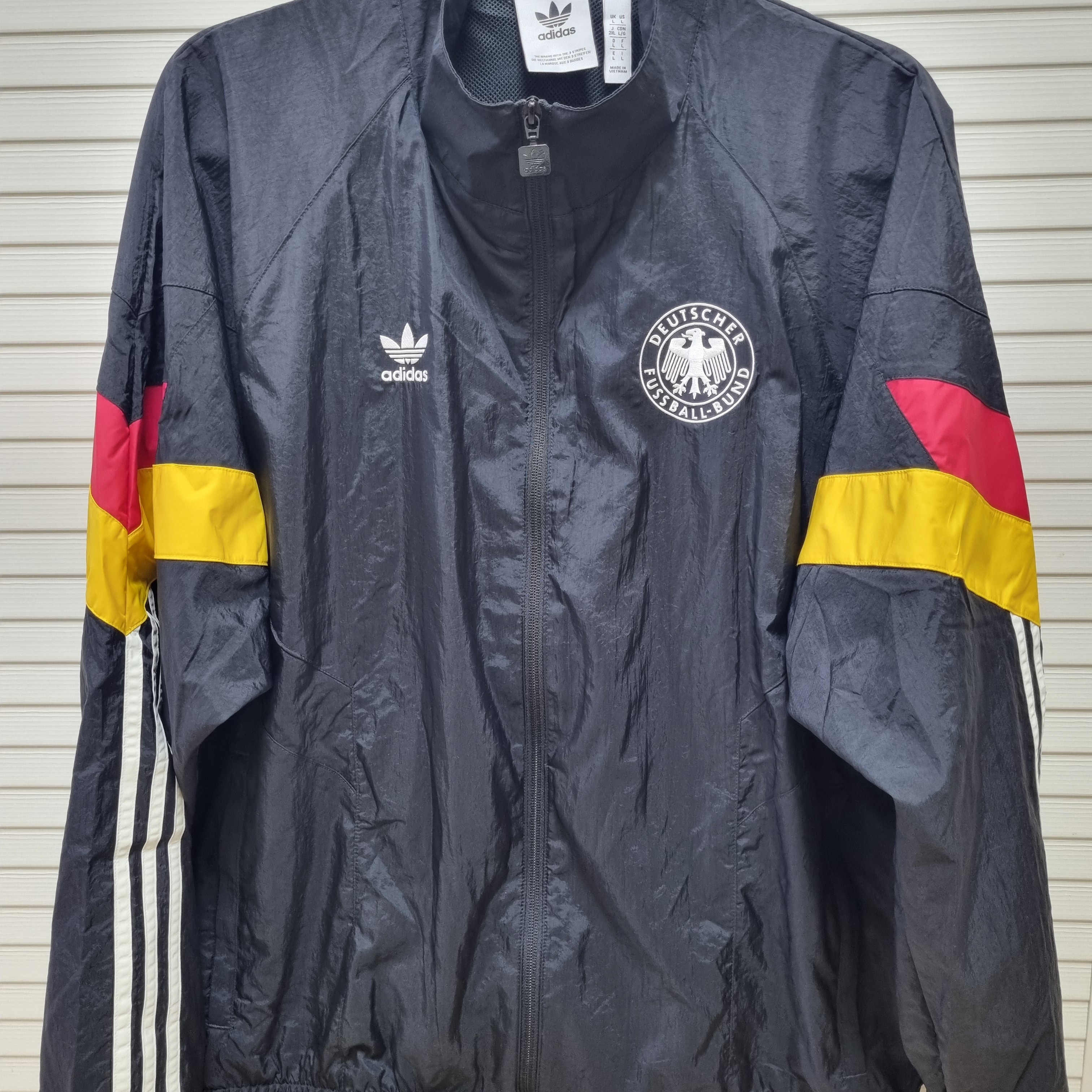 Adidas Originals Germany Track Top Black - US Sizing 착용 스타일