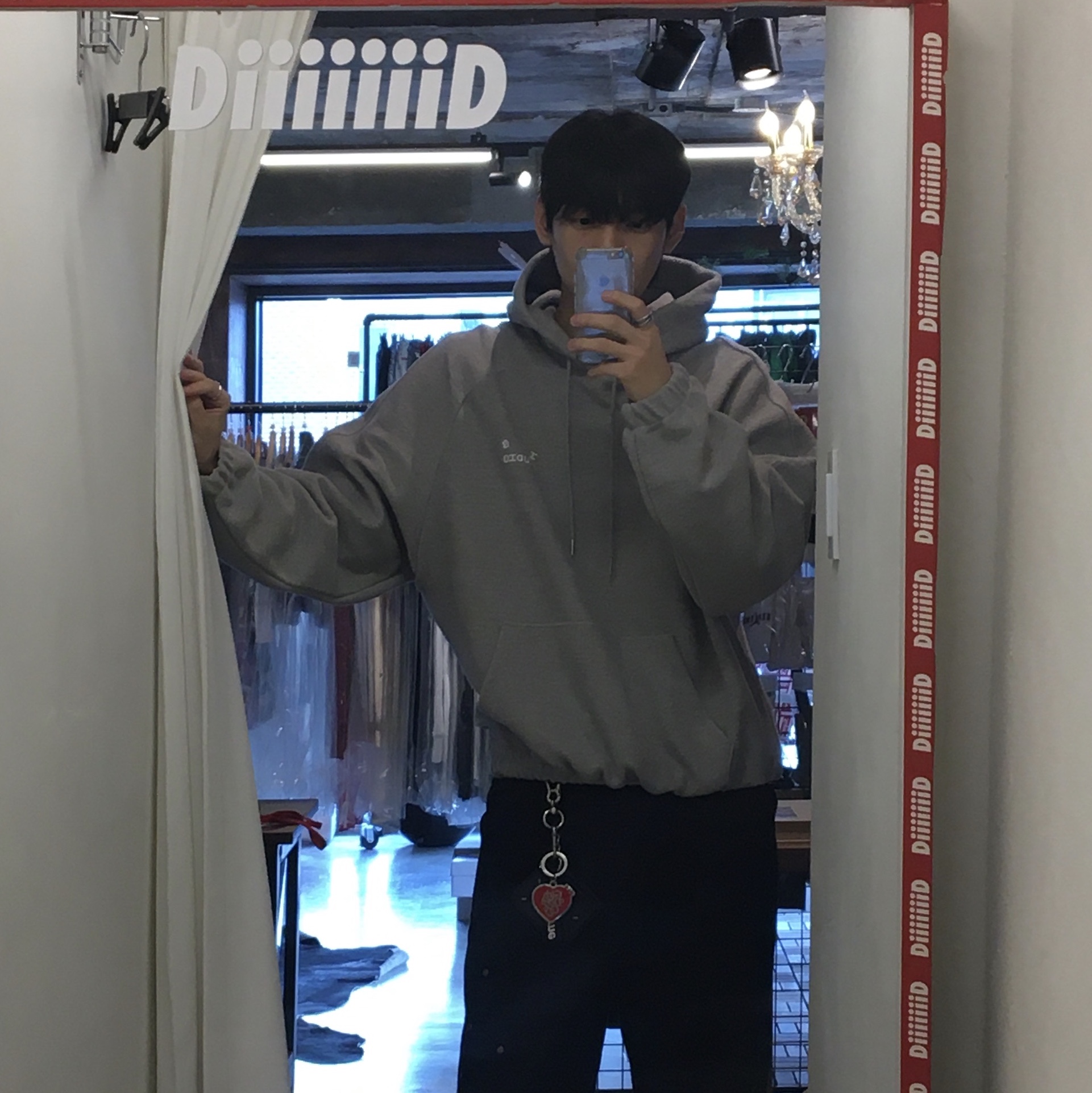 IAB Studio Herringbone Hoodie Gray White 착용 스타일 - 3
