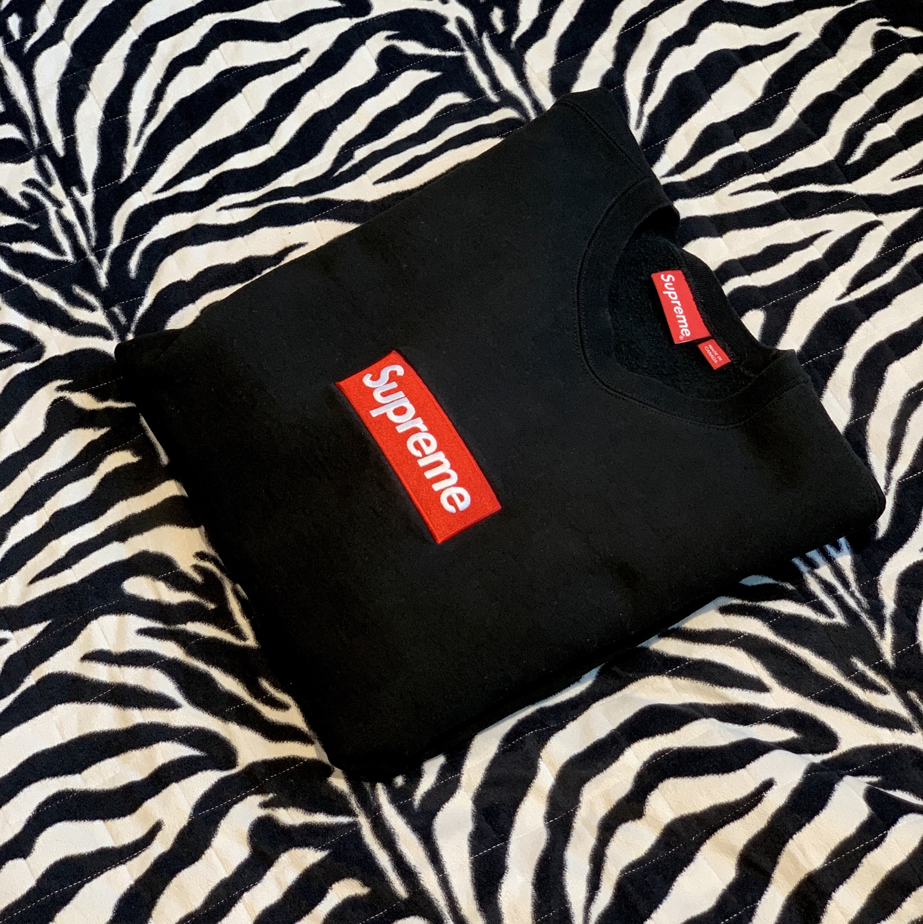 Supreme Box Logo Crewneck Black - 22FW 착용 스타일