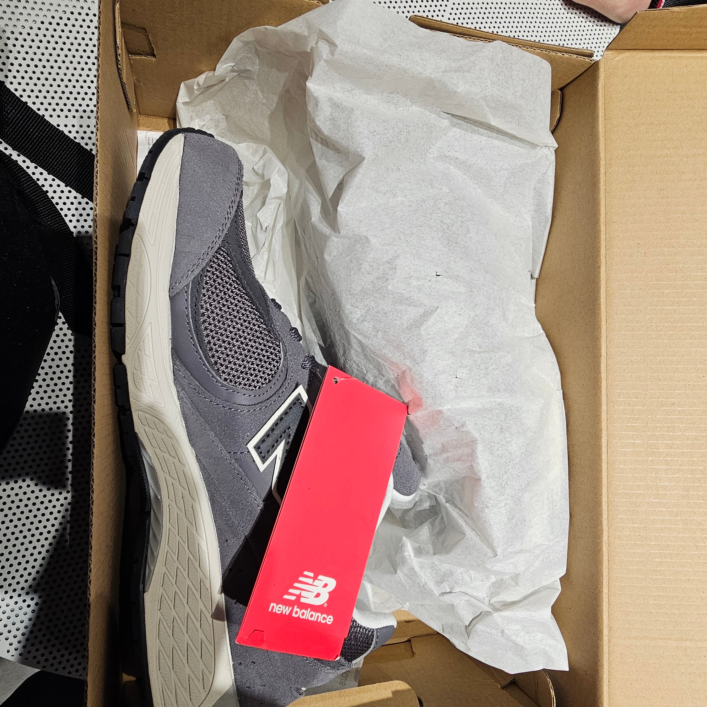 New Balance 2002R Magnet Phantom 착용 스타일