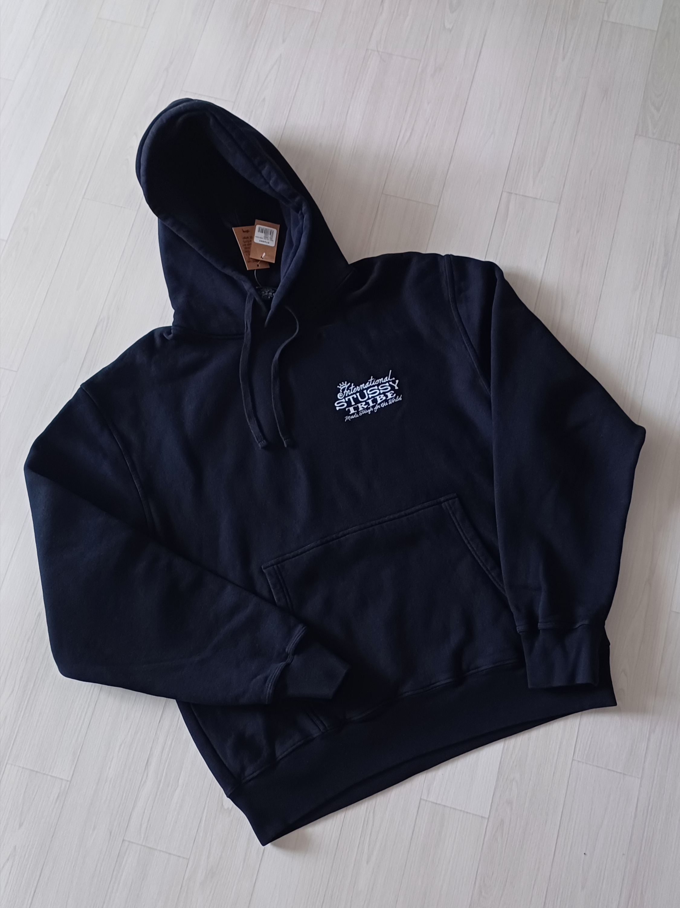Stussy Ist Pigment Dyed Hoodie Black 착용 스타일 - 1