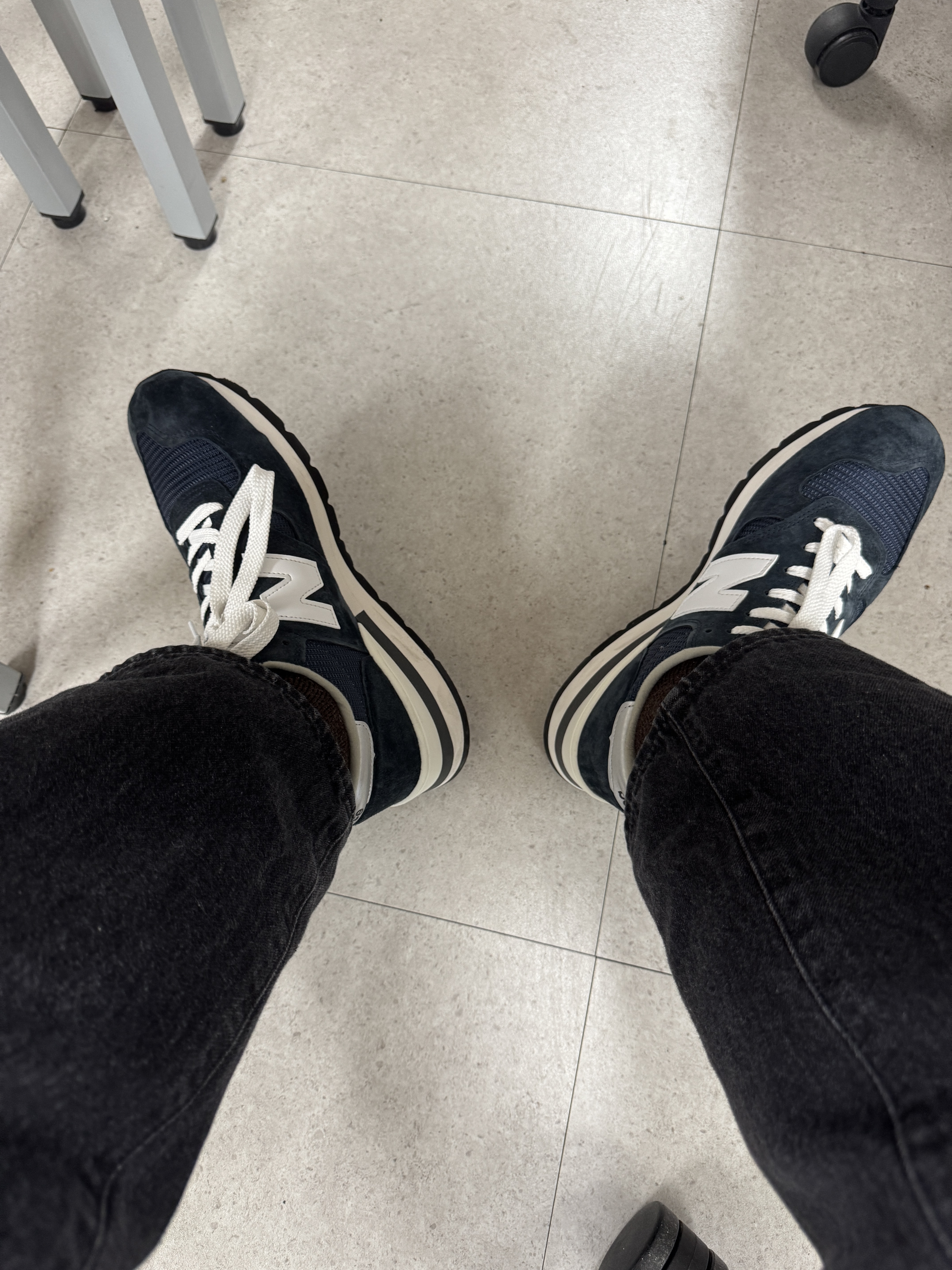 New Balance 990v1 Made in USA Navy 착용 스타일