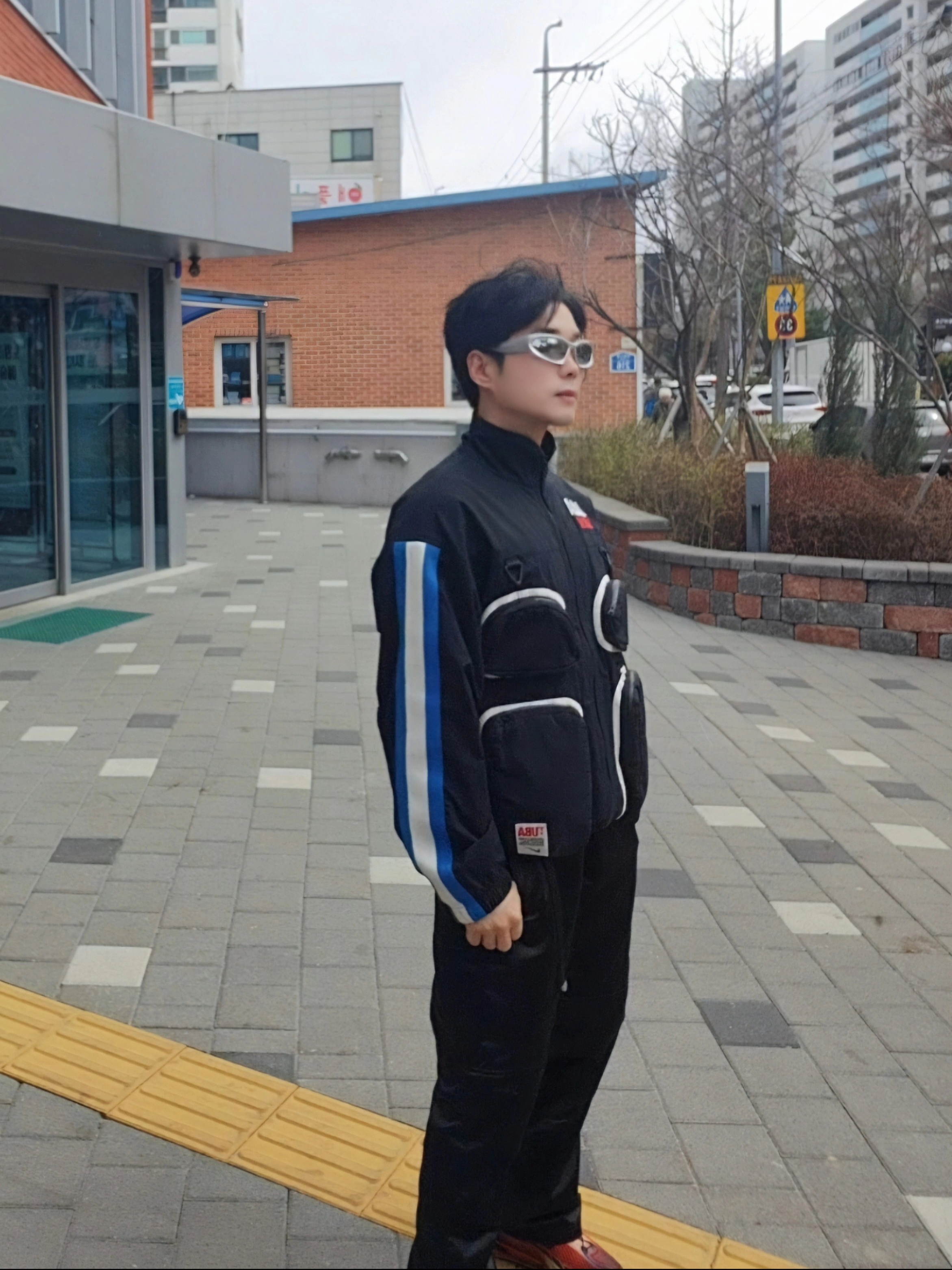 Nike x Undercover NRG Track Suit Black - Asia, Balenciaga Swift Oval Sunglasses Silver 착용 스타일 - 1