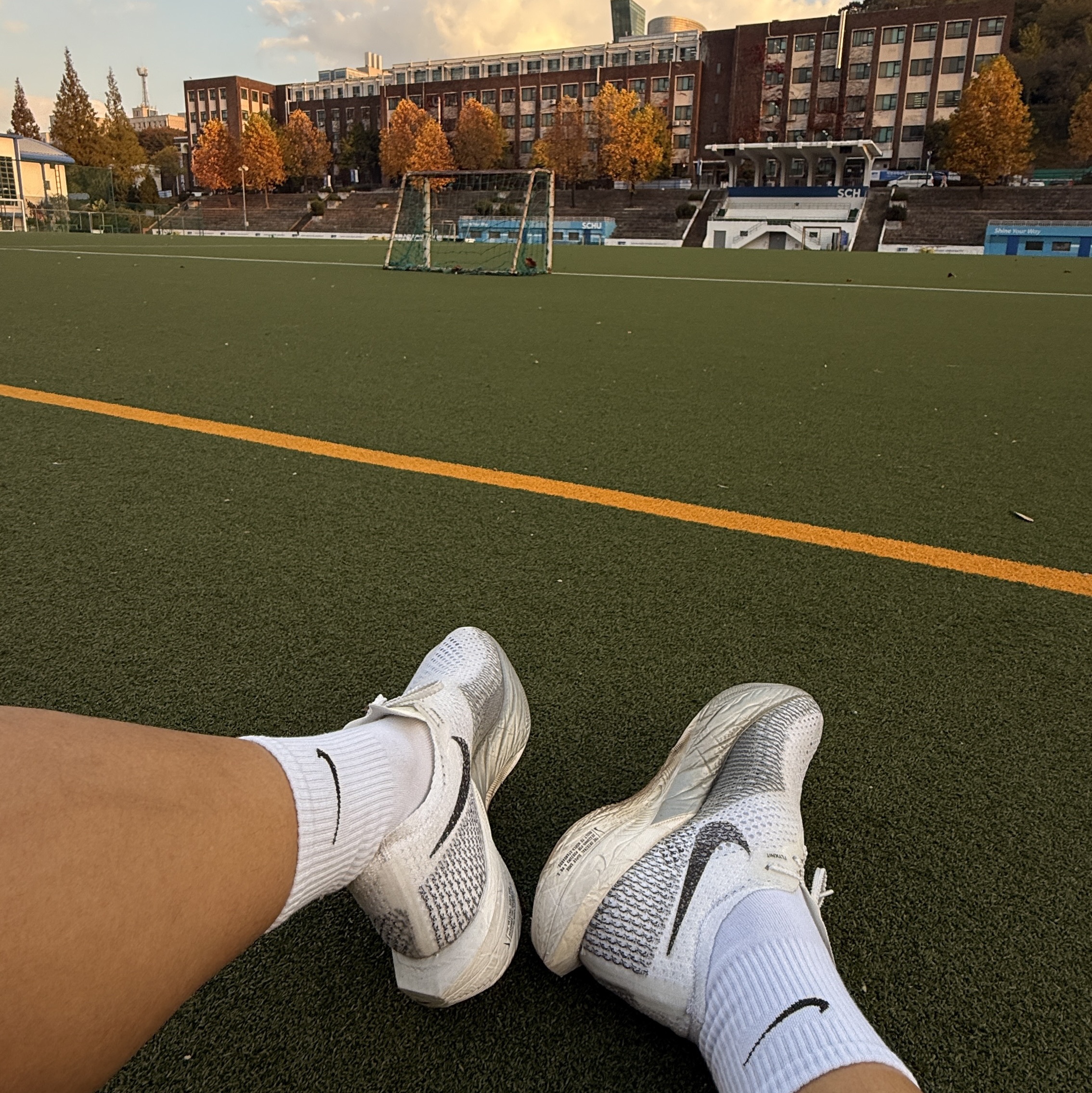Nike ZoomX Vaporfly Next% 3 White Grey 착용 스타일 - 1