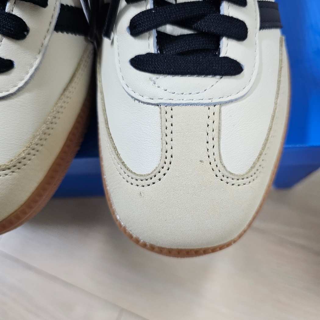 (W) Adidas Samba OG Cream White Core Black 착용 스타일 - 1