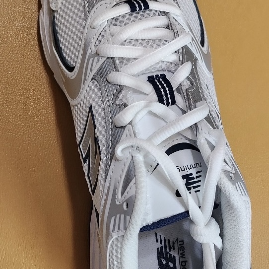 New Balance 530 White 착용 스타일 - 2