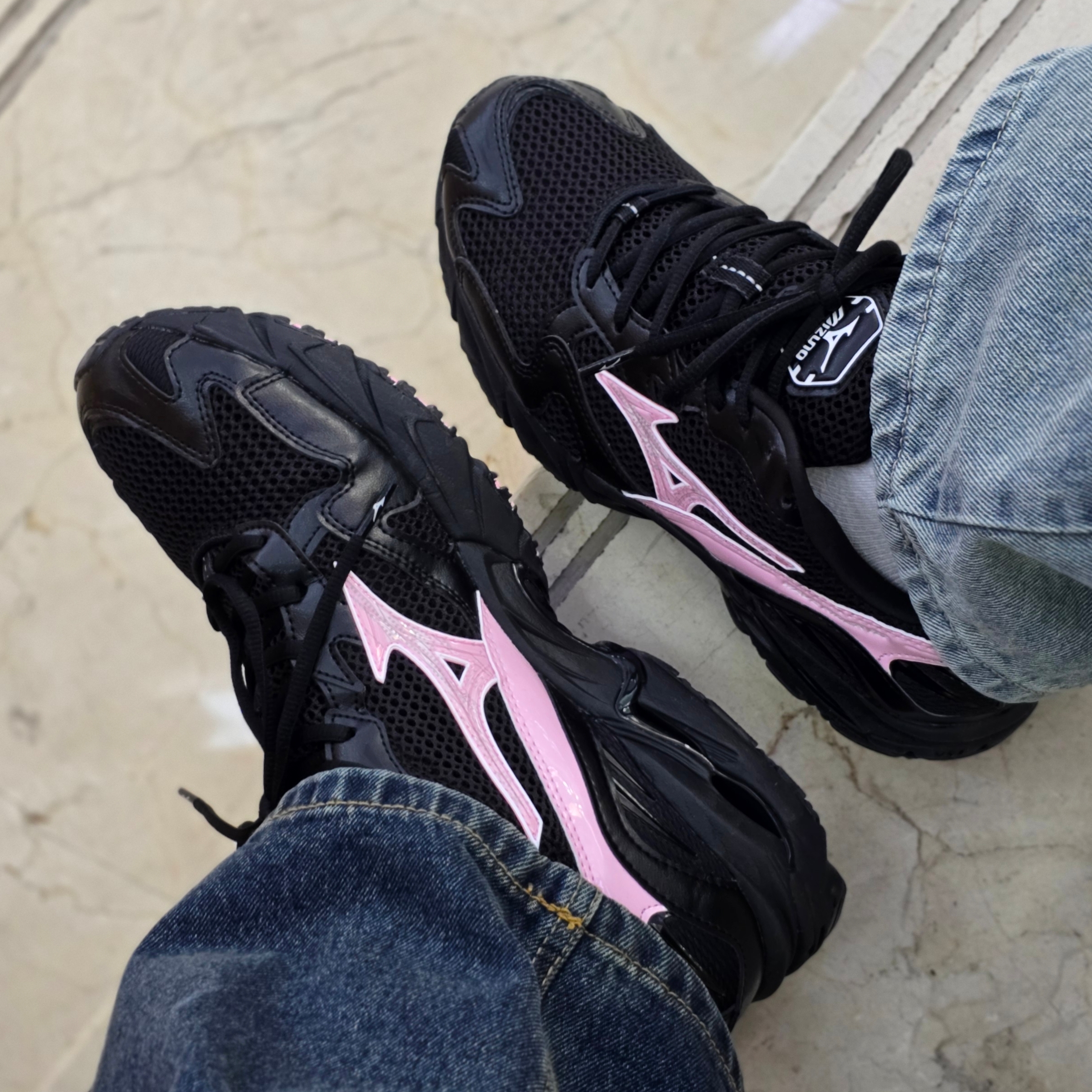 Mizuno Wave Rider Black Pink - Folder Exclusive 착용 스타일 - 2