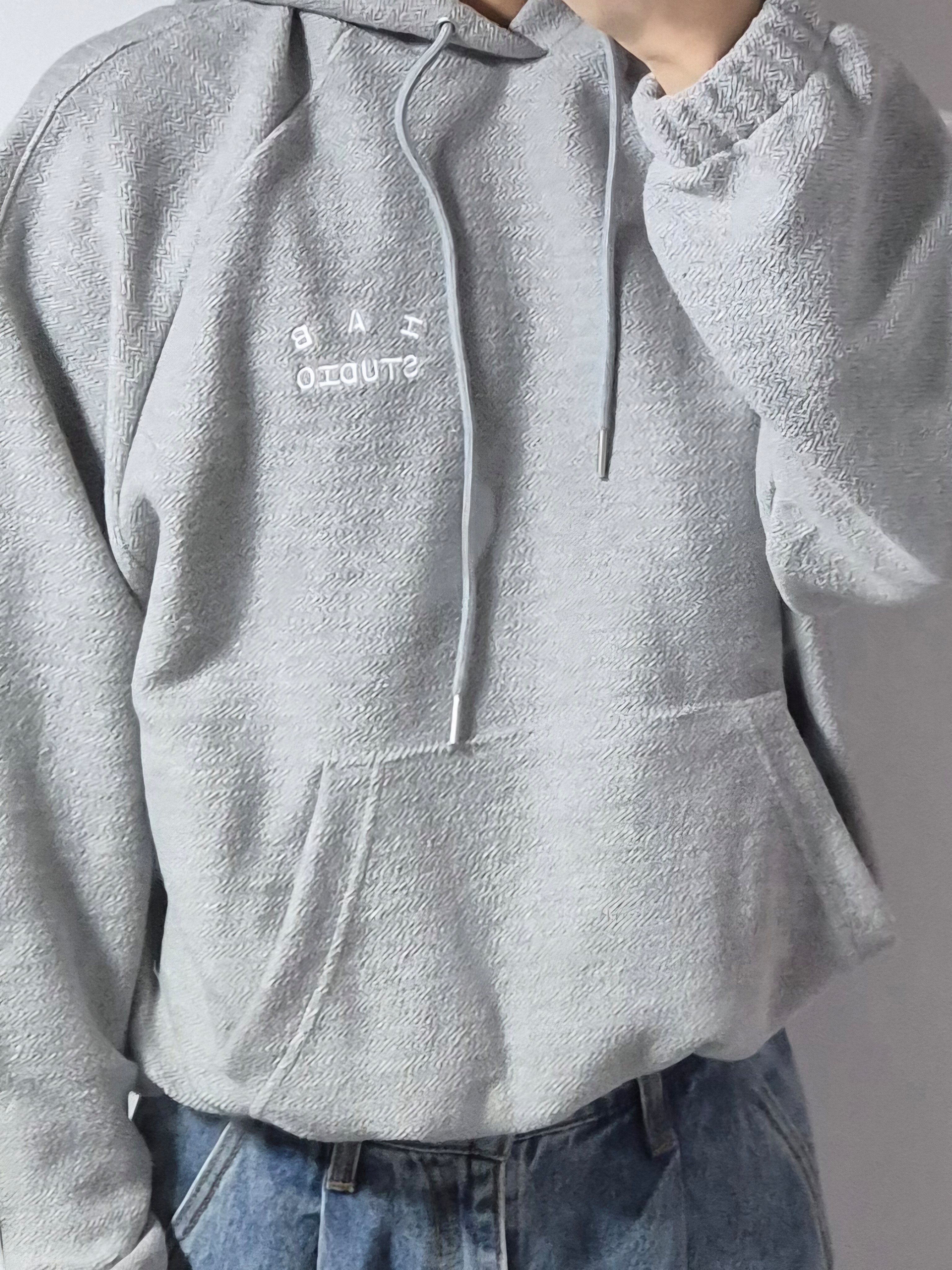 IAB Studio Herringbone Hoodie Gray White 착용 스타일 - 4