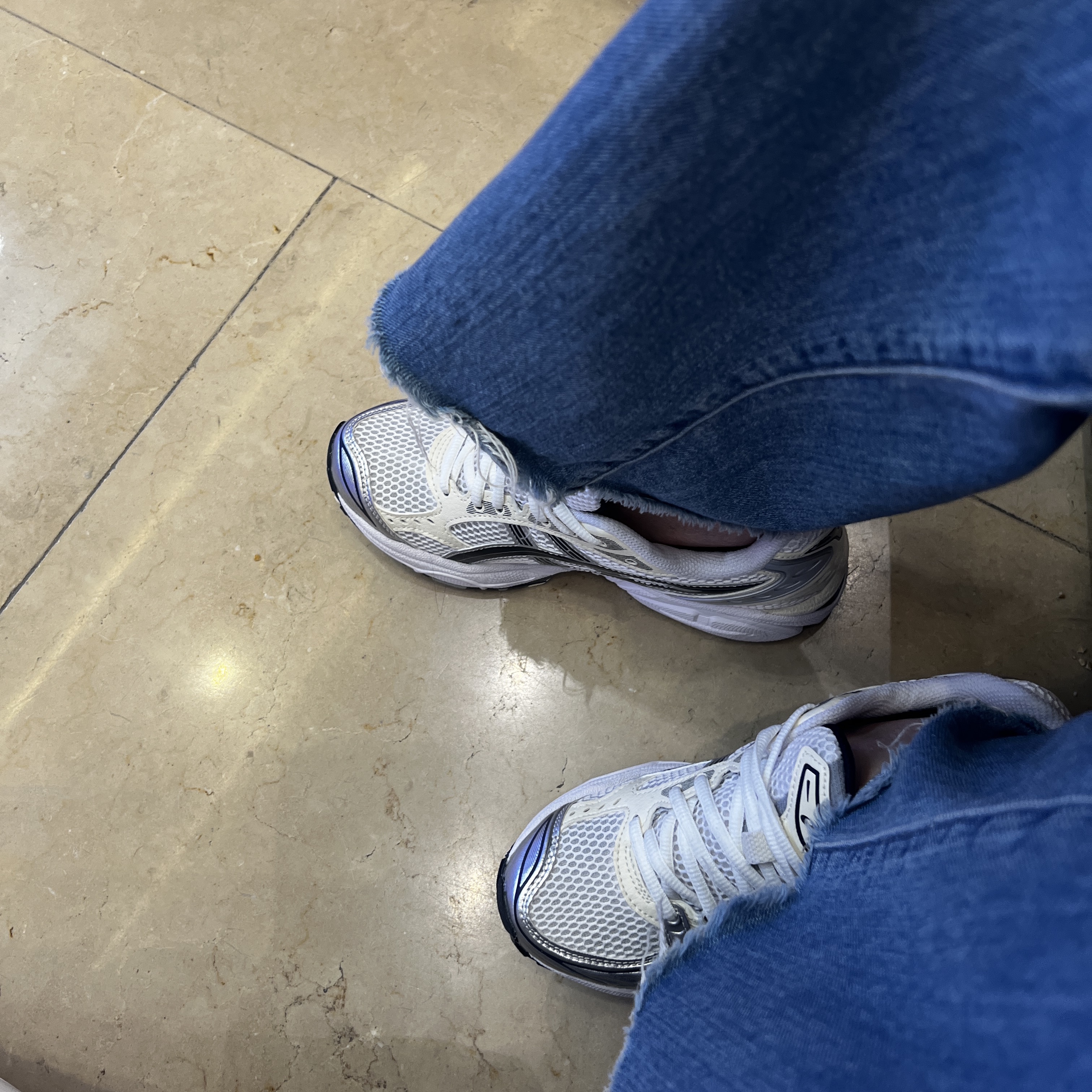 (W) Asics Gel-Kayano 14 White Midnight 착용 스타일