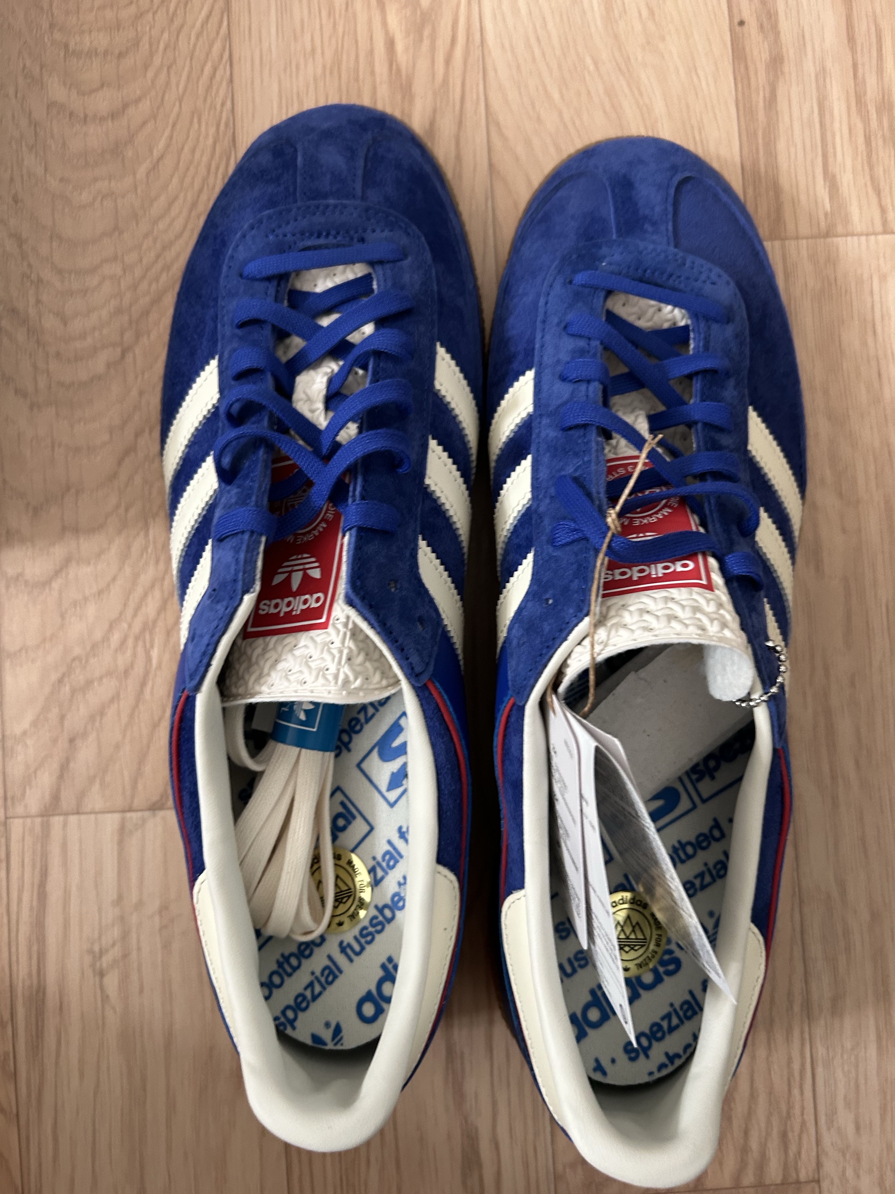 Adidas Handball Cup Spezial Semi Lucid Blue Cream White 착용 스타일