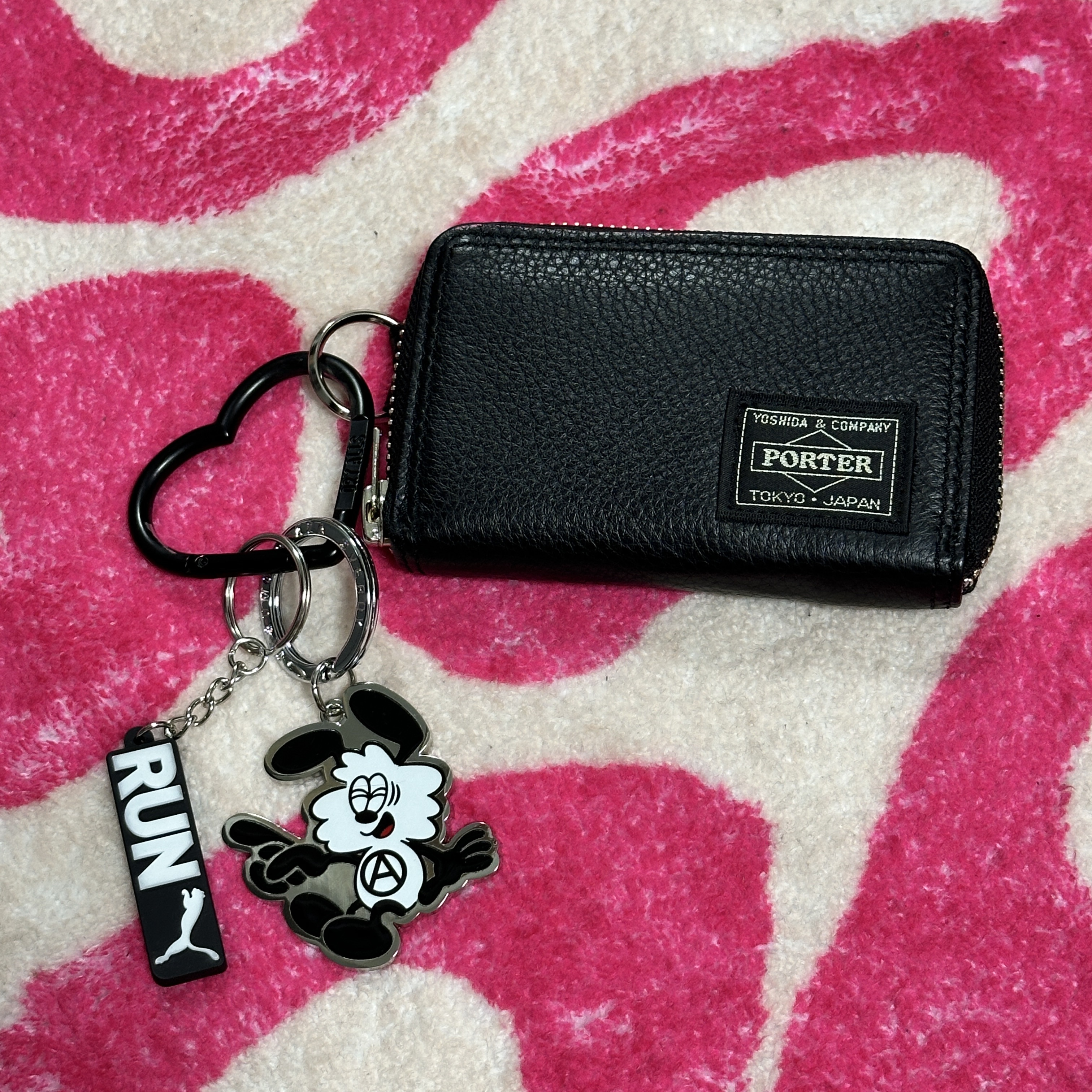 Verdy Otsumo Plaza Key Charm Vick Silver - Otsumo Plaza Exclusive, Porter Calm Coin Case Black 착용 스타일
