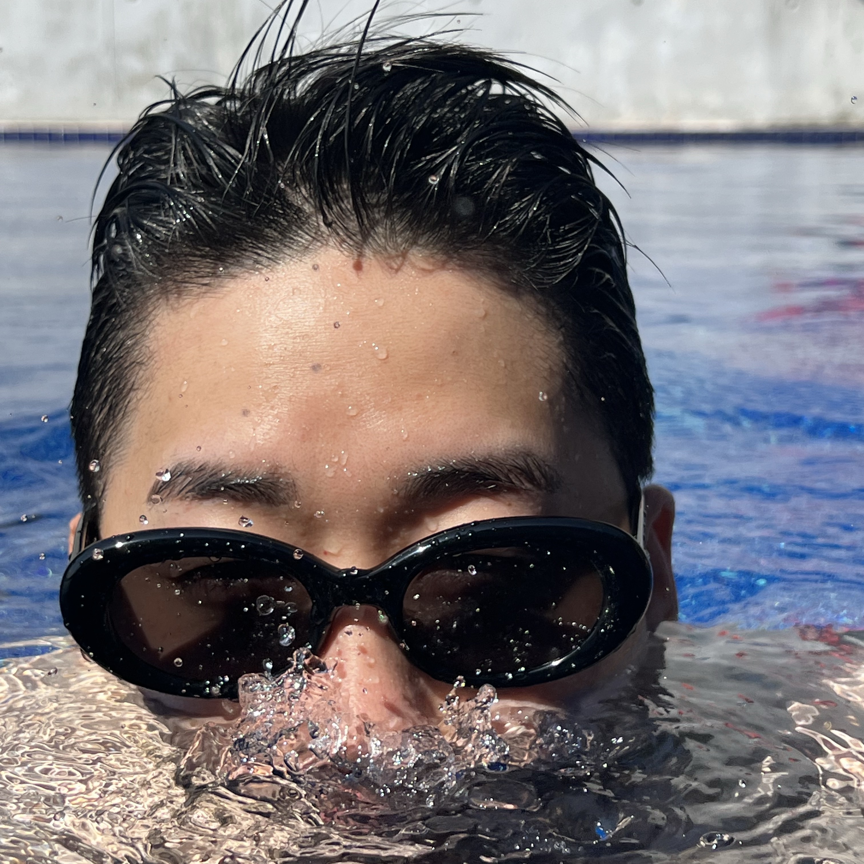 젠틀 몬스터 이브 01 블랙 착용 스타일