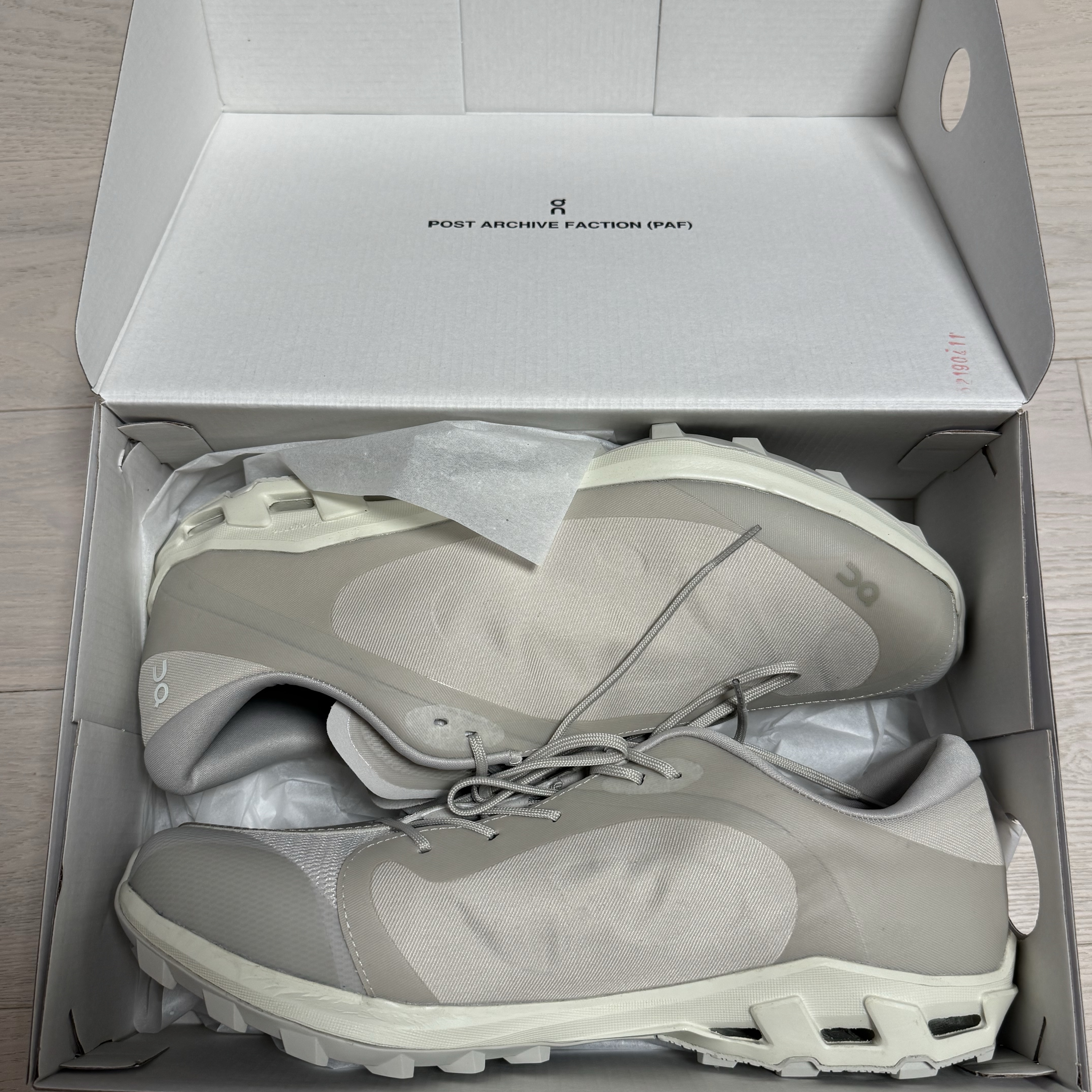On Running x Post Archive Faction (Paf) Cloudventure Peak Ice Moon, On Running x Post Archive Faction (Paf) Cloudmonster 2 Black Magnet 착용 스타일 - 1