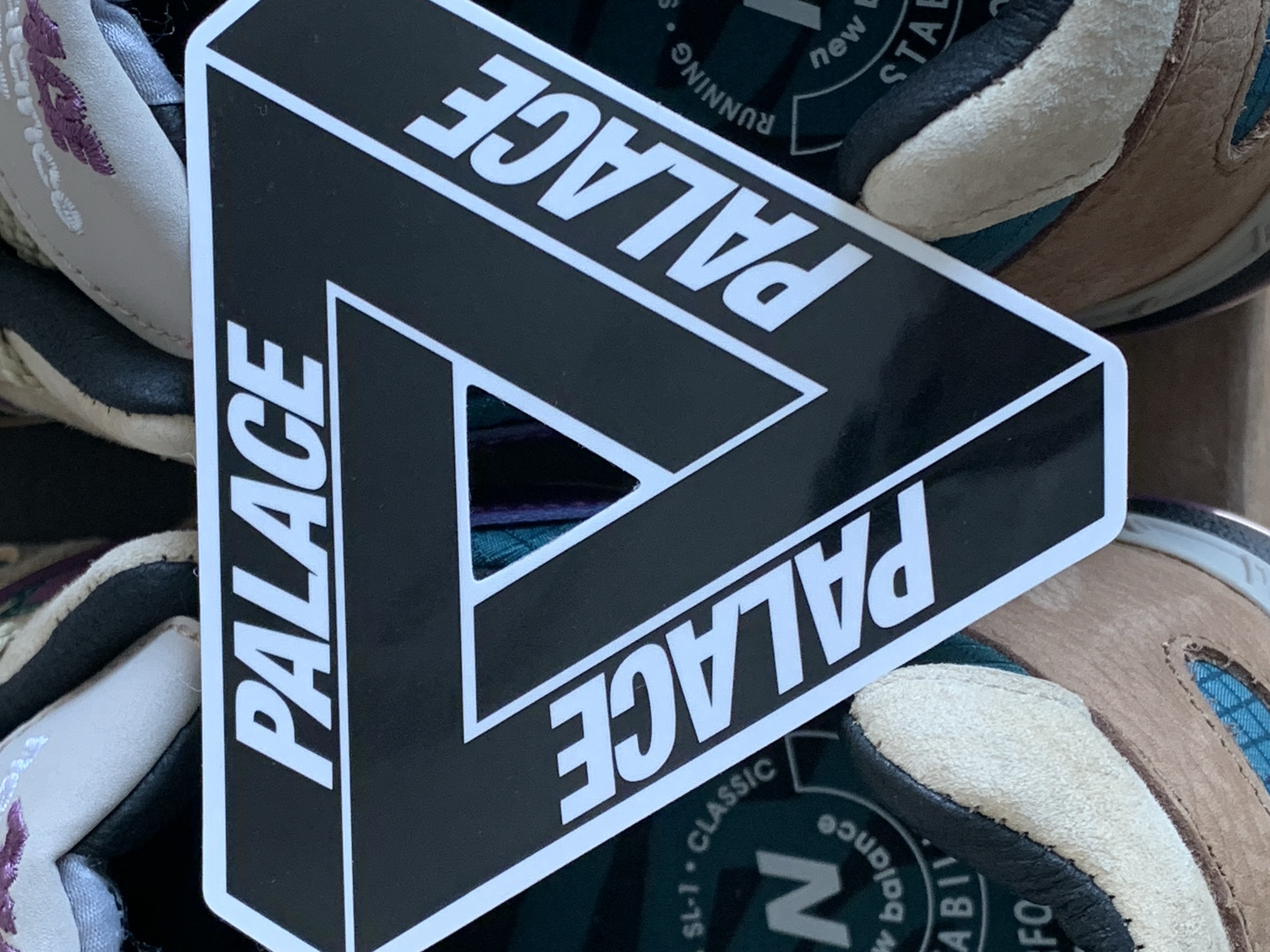 New Balance x Palace 991 Made in UK Teal Brown 착용 스타일 - 1