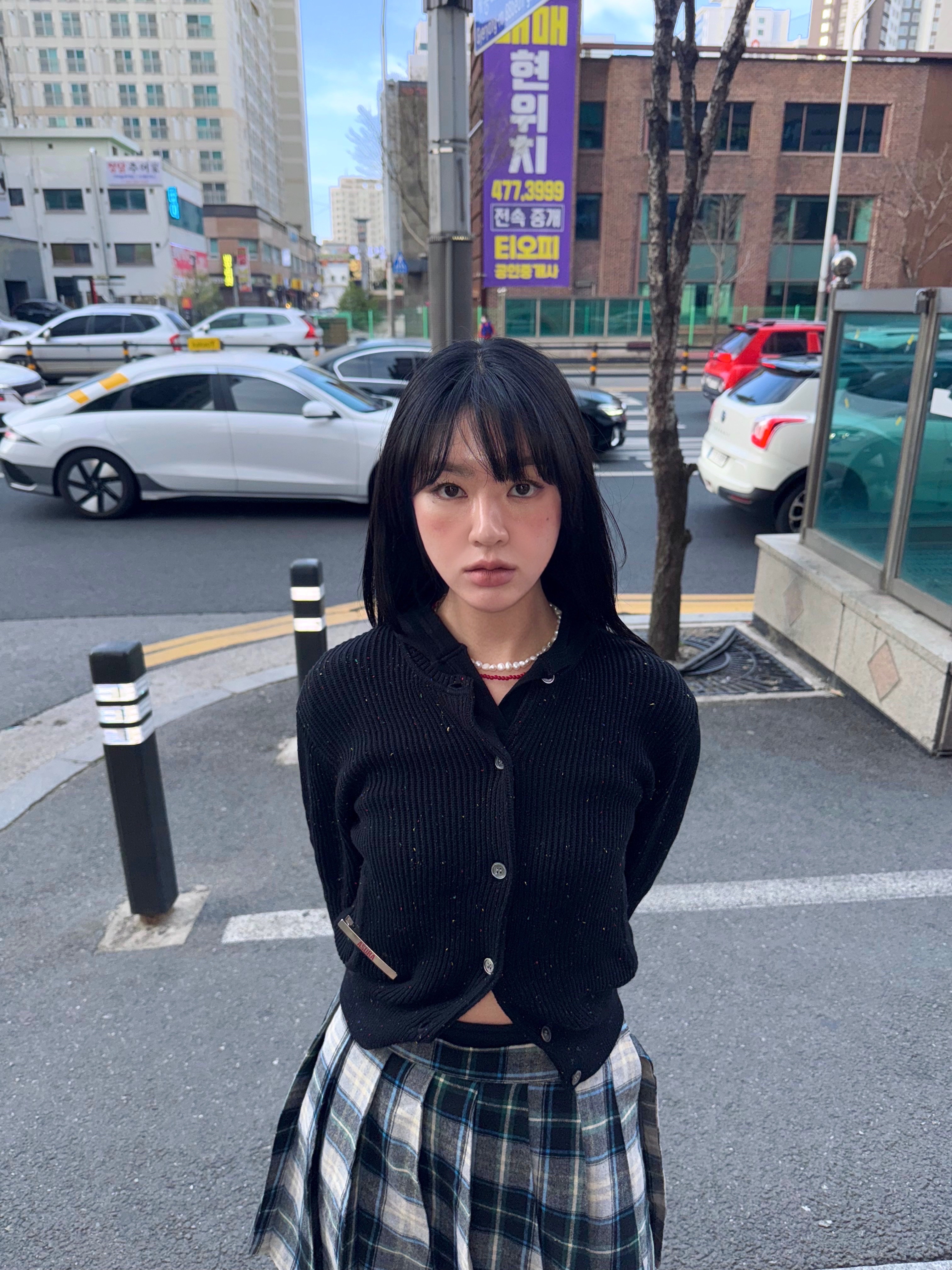 (W) noun Nep Yarn Crewneck Cardigan Black 착용 스타일 - 2