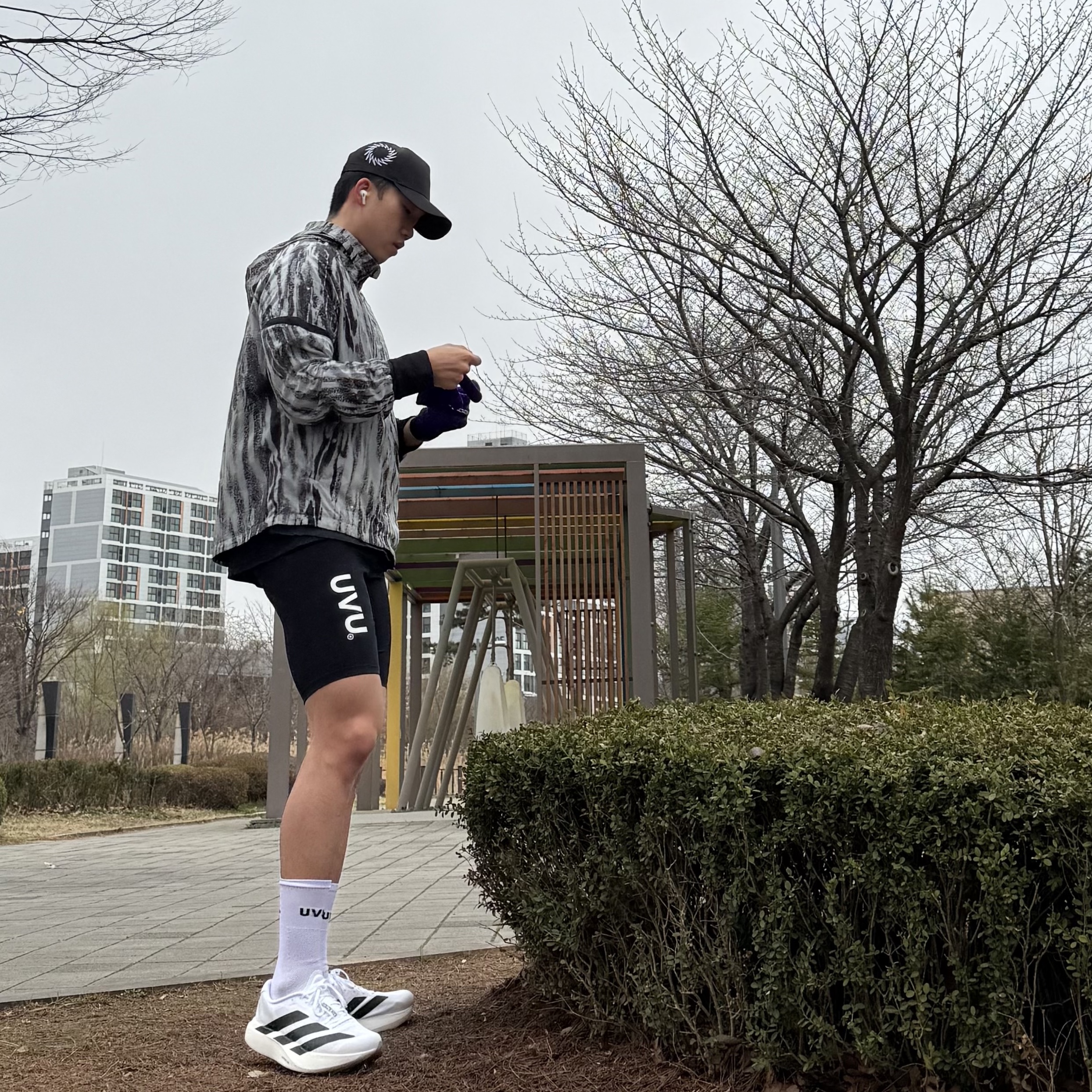 Adidas Adizero EVO SL Cloud White Core Black, UVU Half Tights Black 착용 스타일