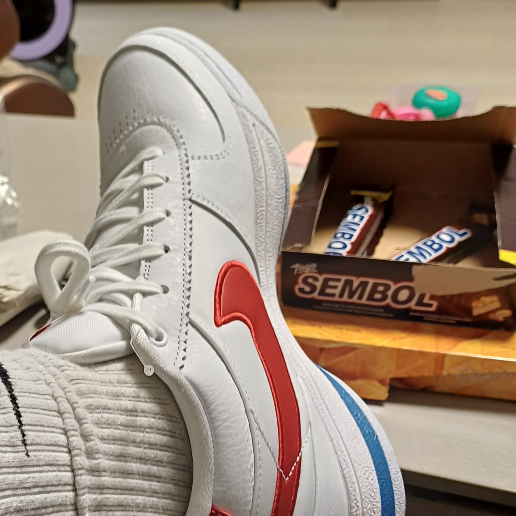 Nike Book 1 EP Forrest Gump 착용 스타일 - 4