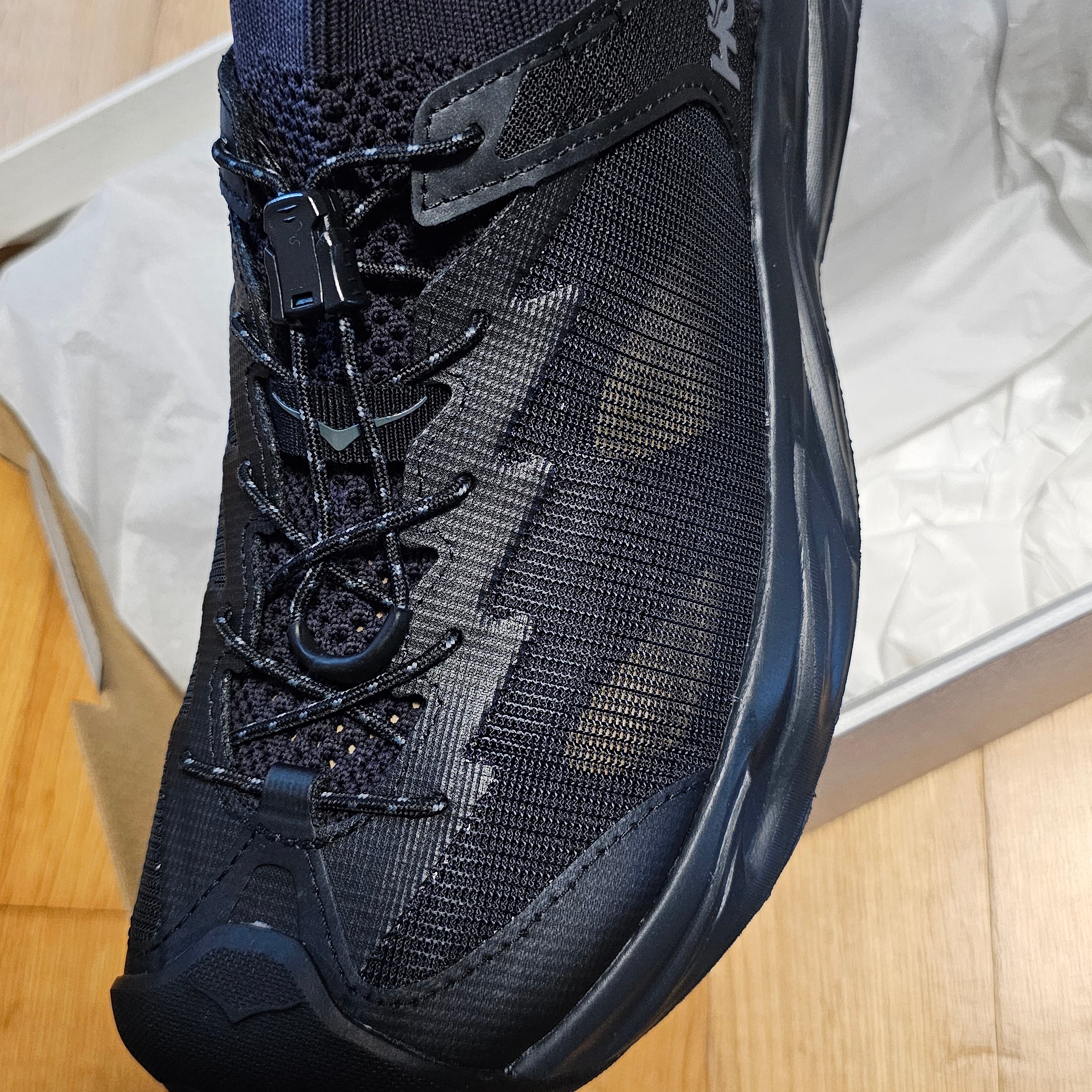 Hoka Hopara 2 Black 착용 스타일
