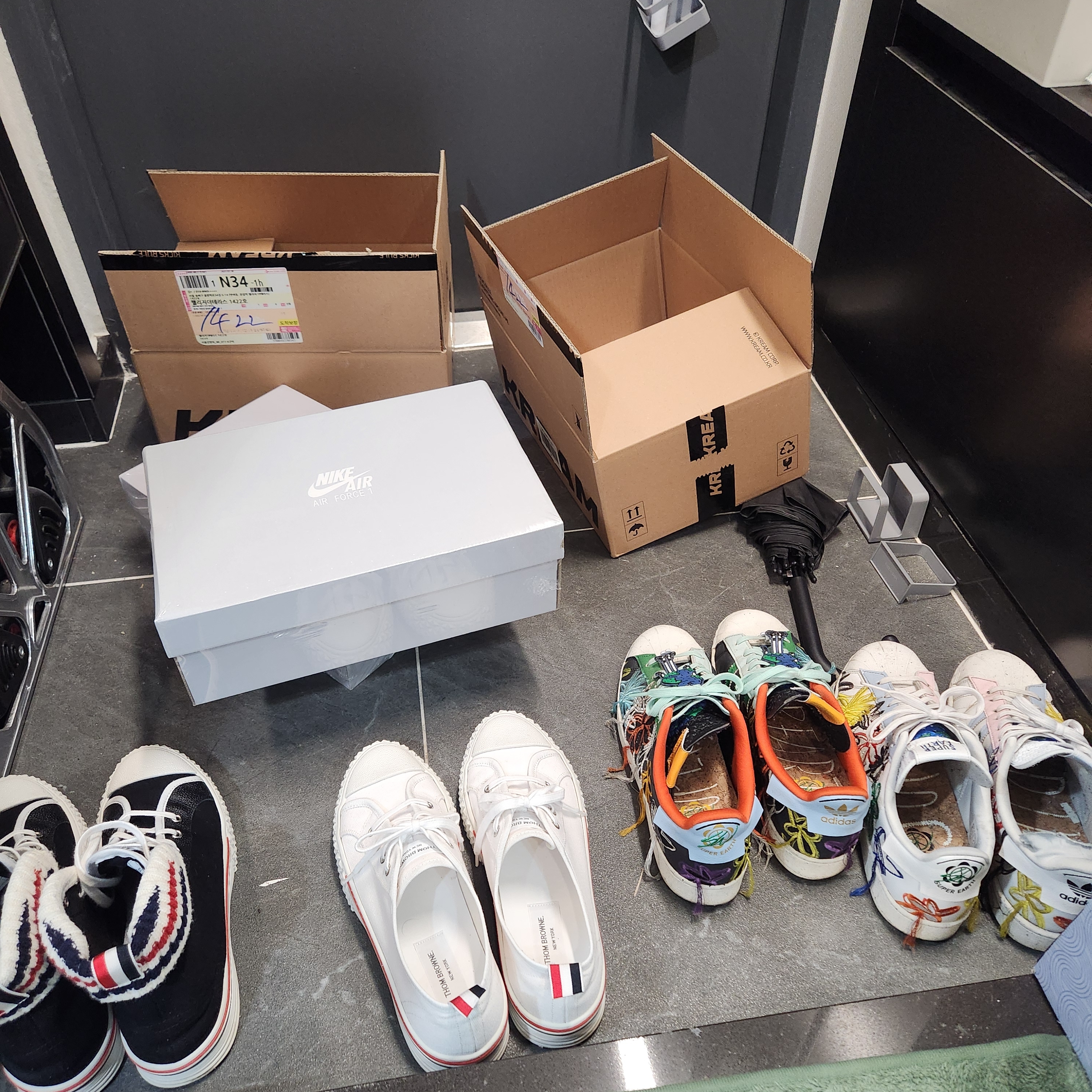 Nike Air Force 1 '07 Low White 착용 스타일 - 2