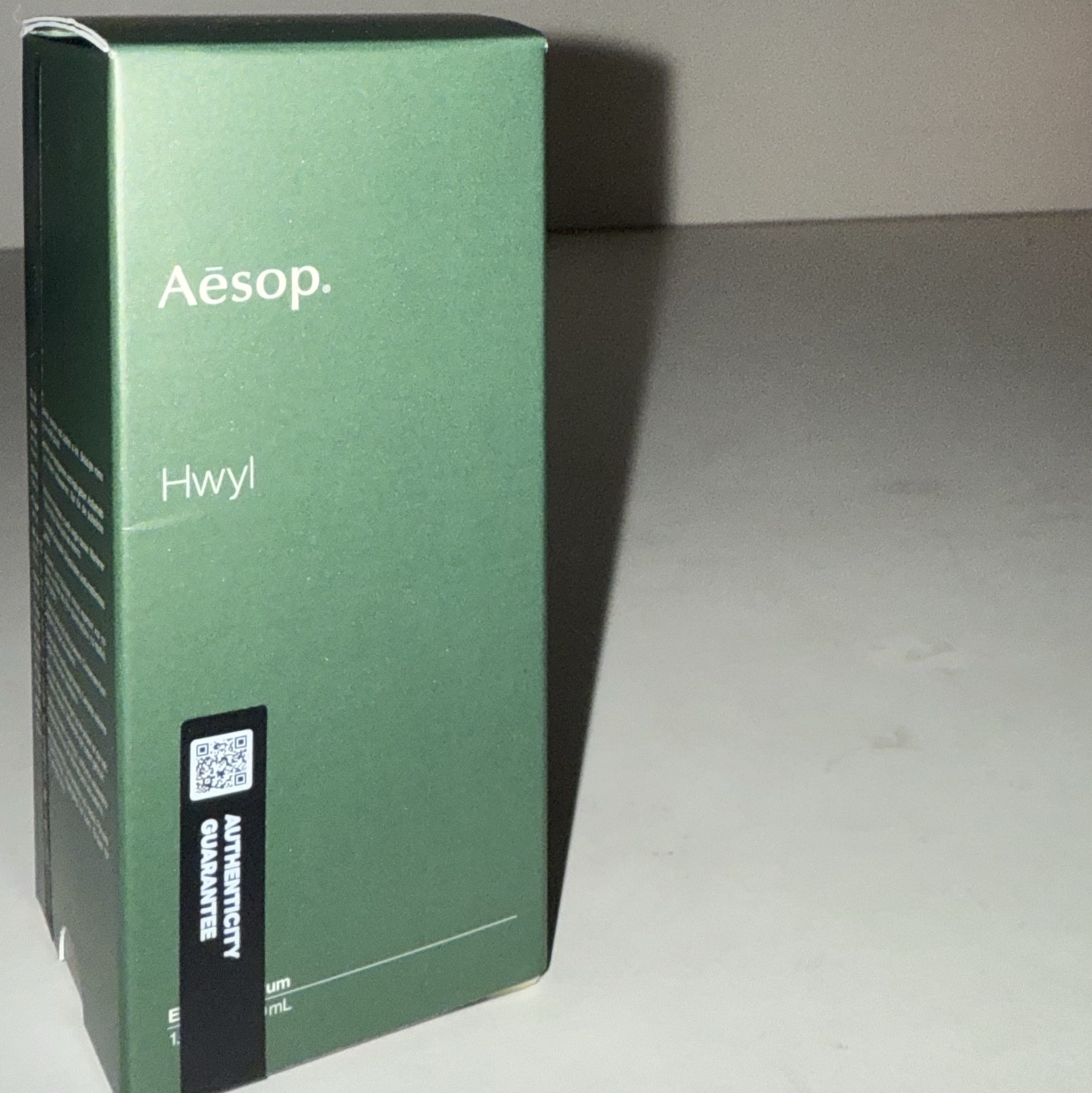 Aesop Hwyl Eau De Parfum 50ml 착용 스타일