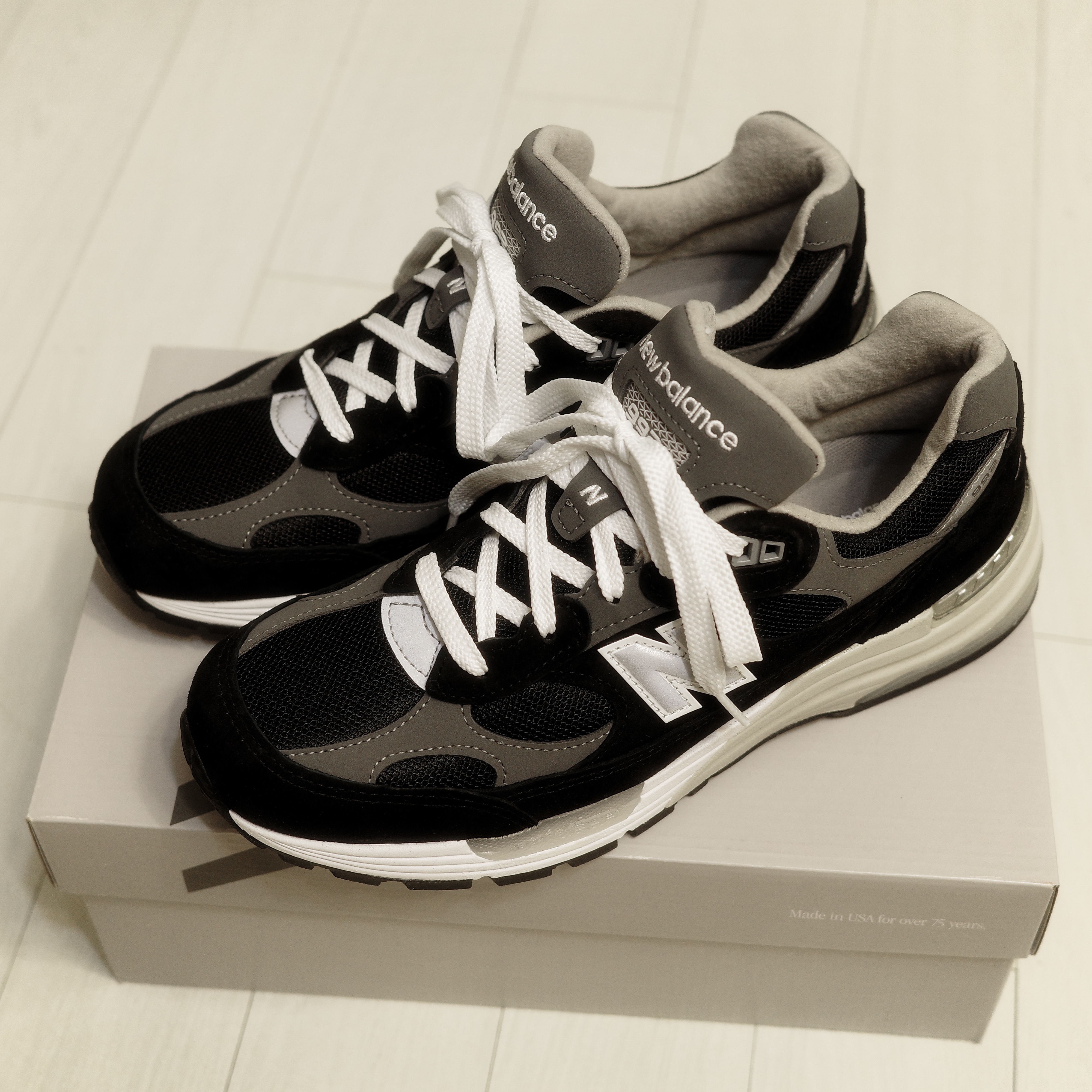 New Balance 992 Made in USA Core Black Grey 착용 스타일