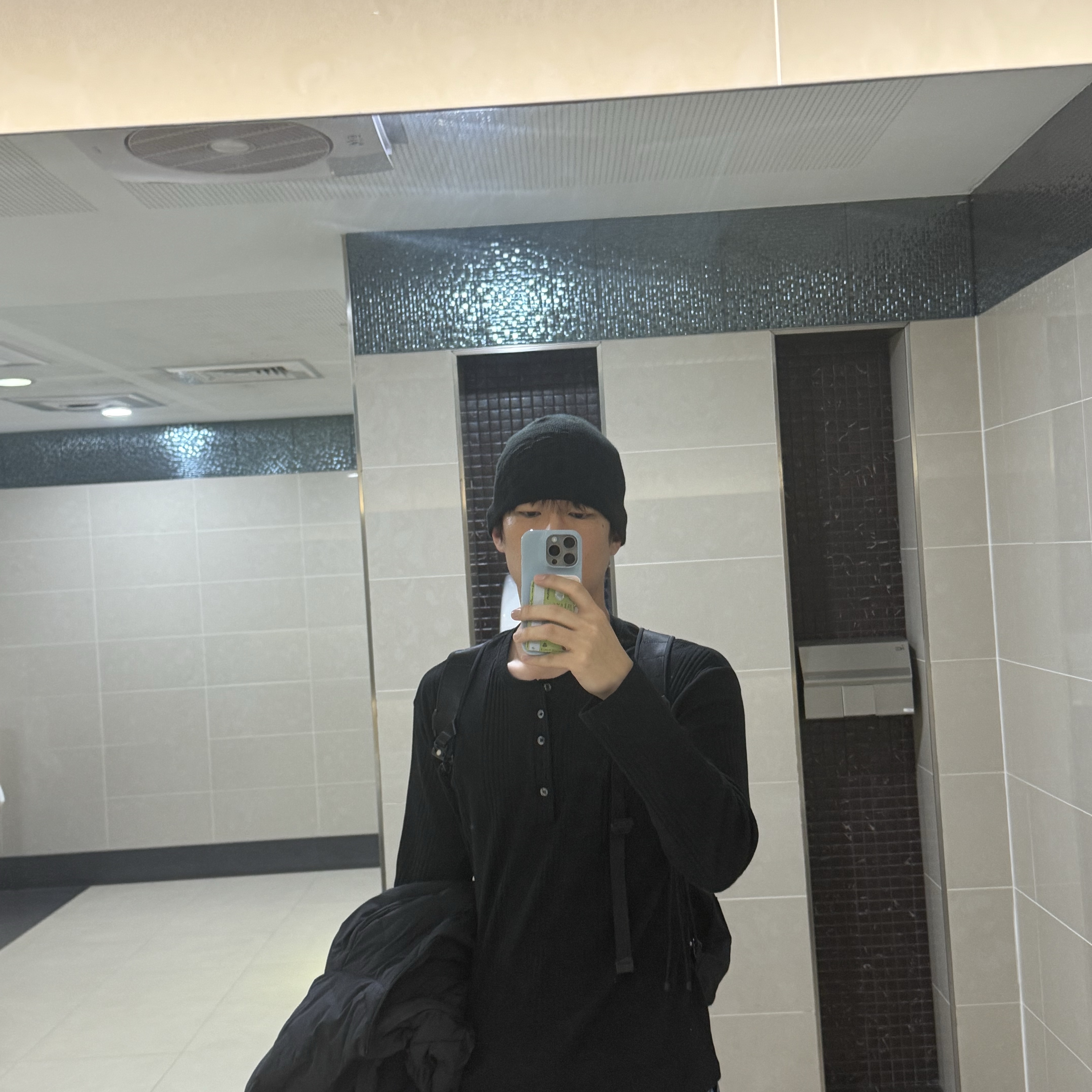 Stussy Skullcap Stussy Sport Deboss Black 착용 스타일 - 1