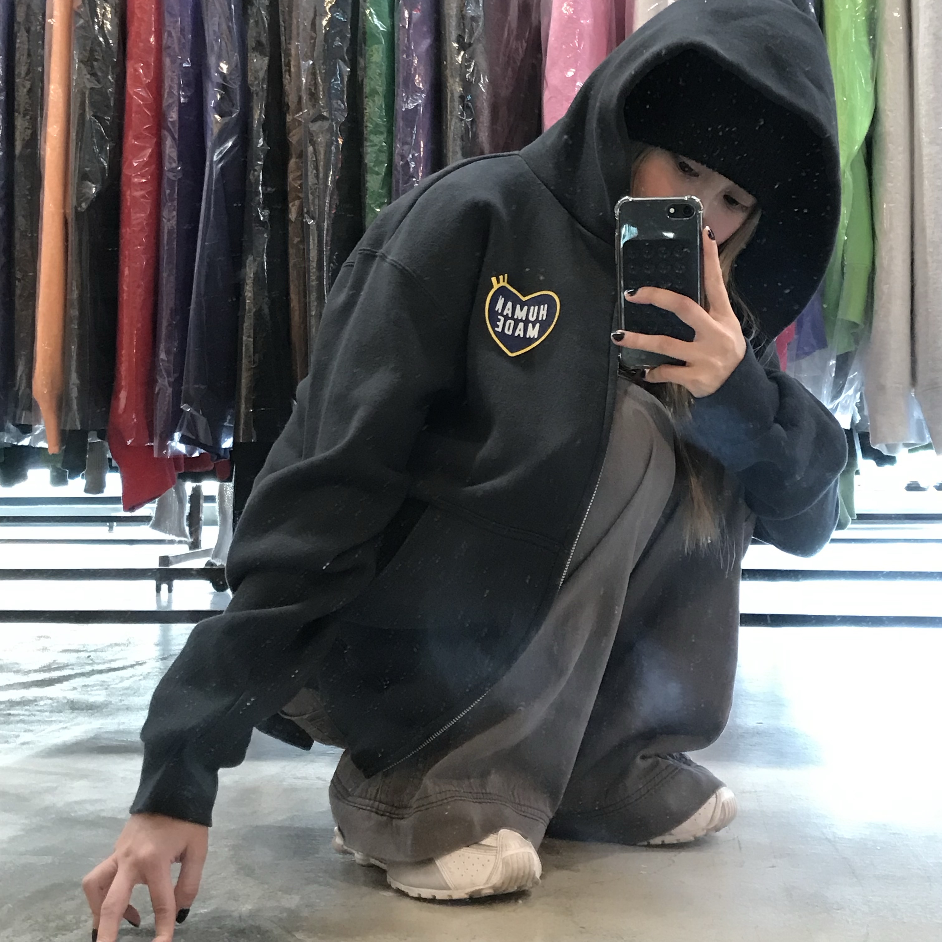 Human Made Zip-Up Heart Hoodie Black, (W) Nike Shox R4 White Metallic Silver 착용 스타일