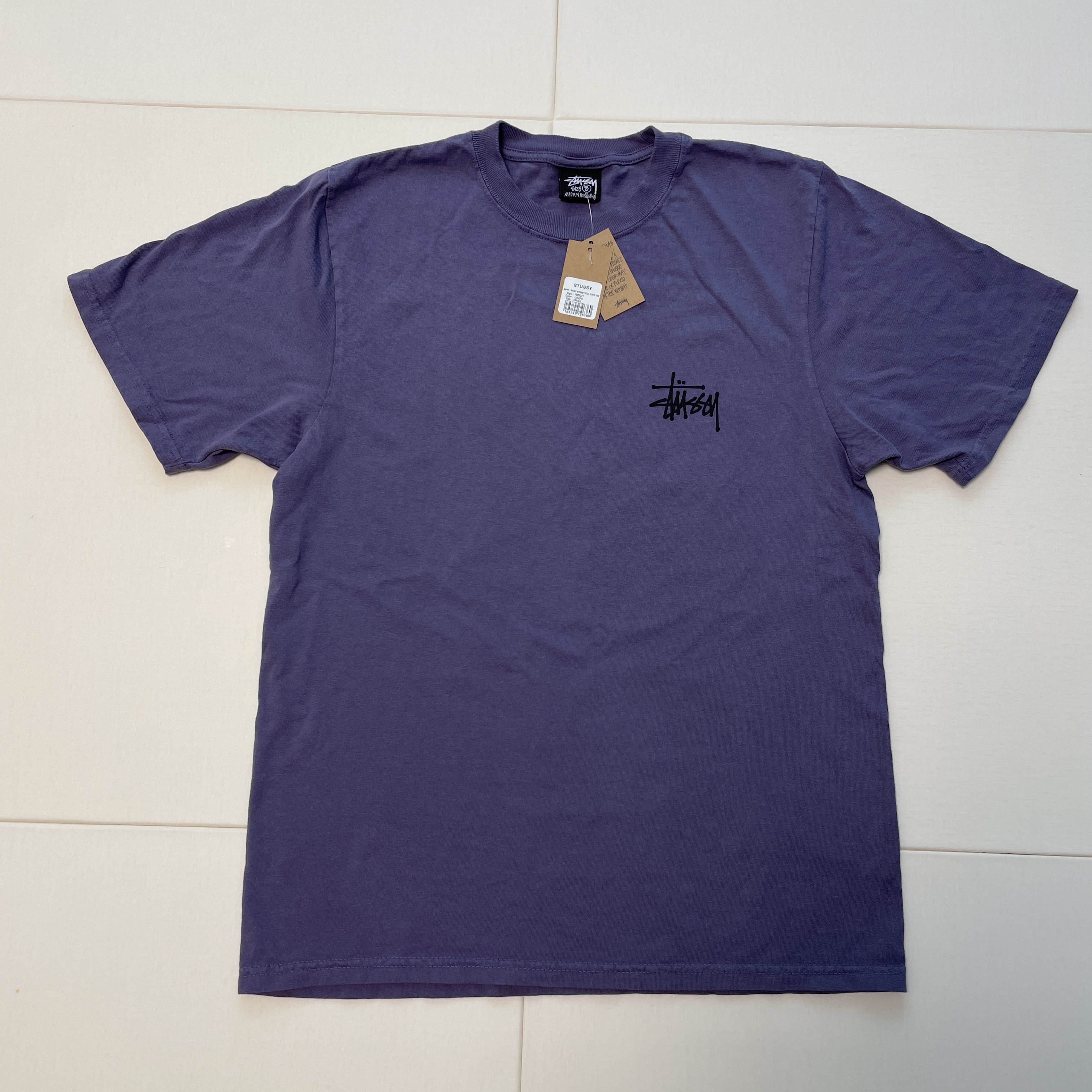 Stussy Basic Stussy T-Shirt White 2024, 2025 착용 스타일 - 1