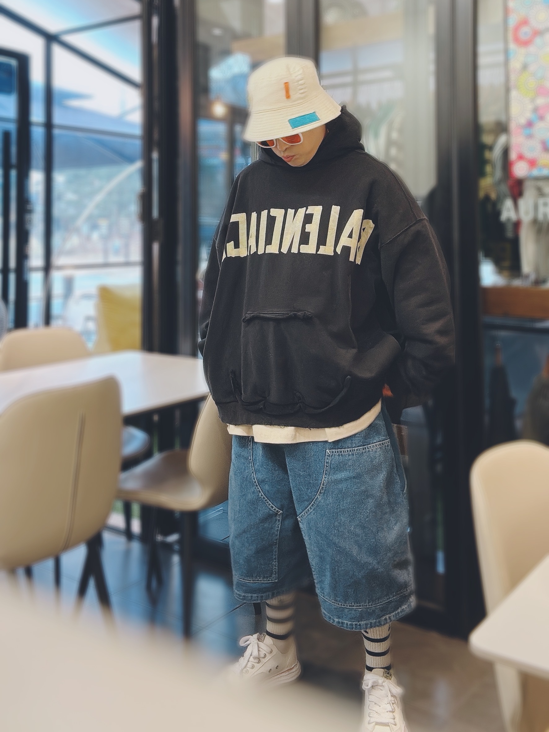 Maison Mihara Yasuhiro Hank OG Sole Canvas Low-top Sneakers White, Damiani Metropolitan Diamond Necklace Silver 착용 스타일 - 3