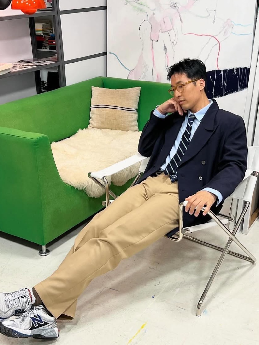 떠그 클럽 바이오 리사이클 블레이저 카키, 스투시 텍스쳐드 리넨 블레이저 네이비 착용 스타일 - 5