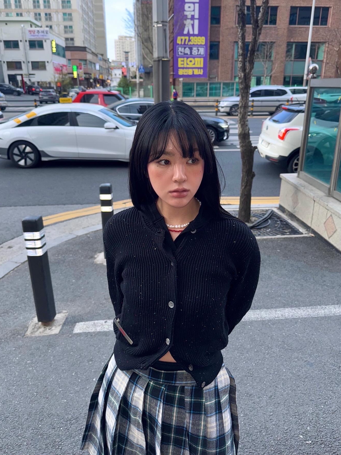 (W) noun Nep Yarn Crewneck Cardigan Black 착용 스타일 - 1