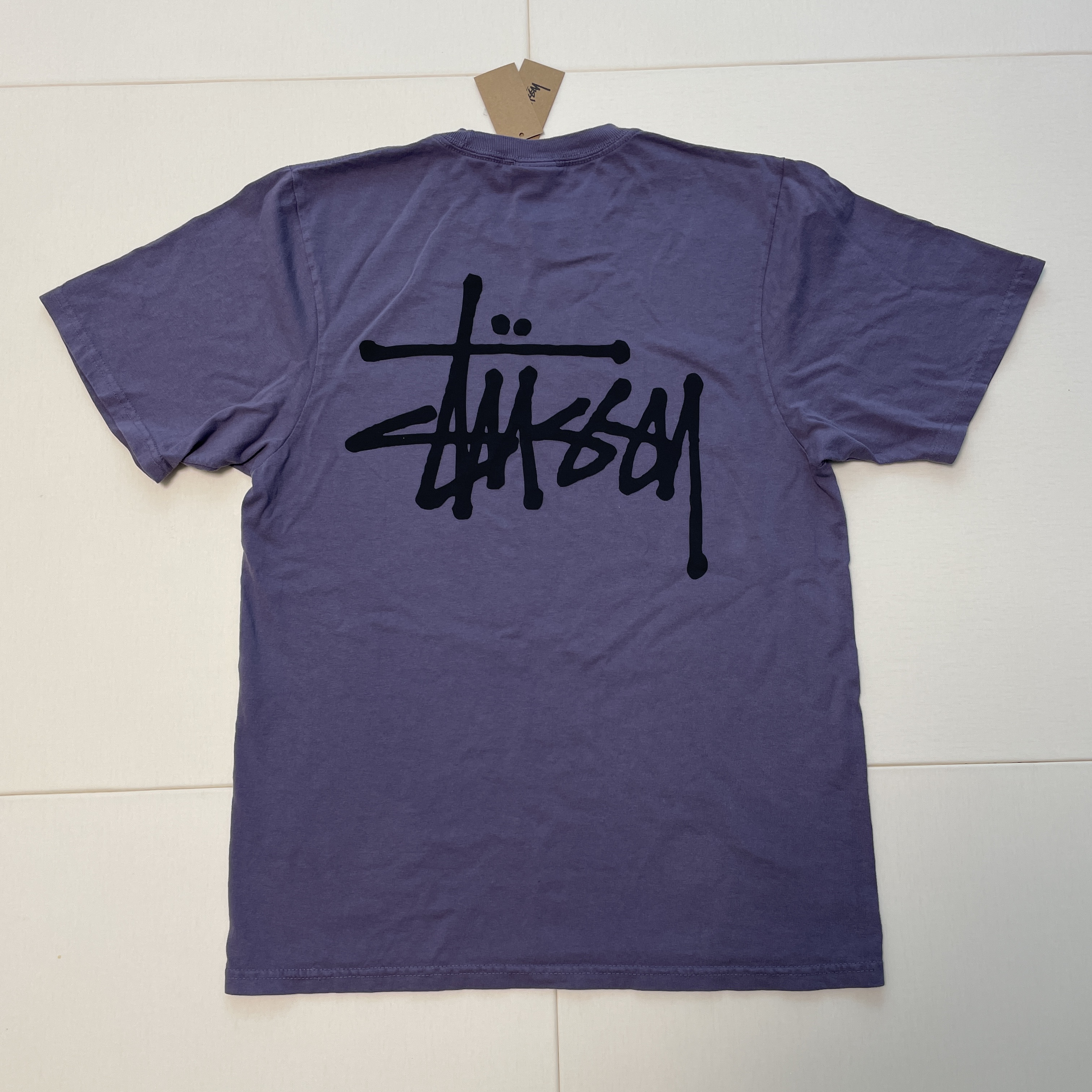 Stussy Basic Stussy T-Shirt White 2024, 2025 착용 스타일 - 2