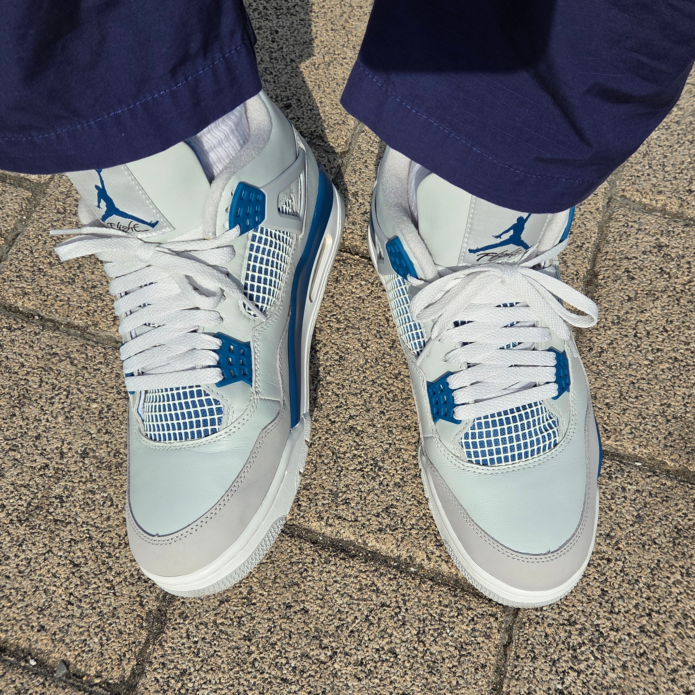 Jordan 4 Retro Industrial Blue 착용 스타일 - 1