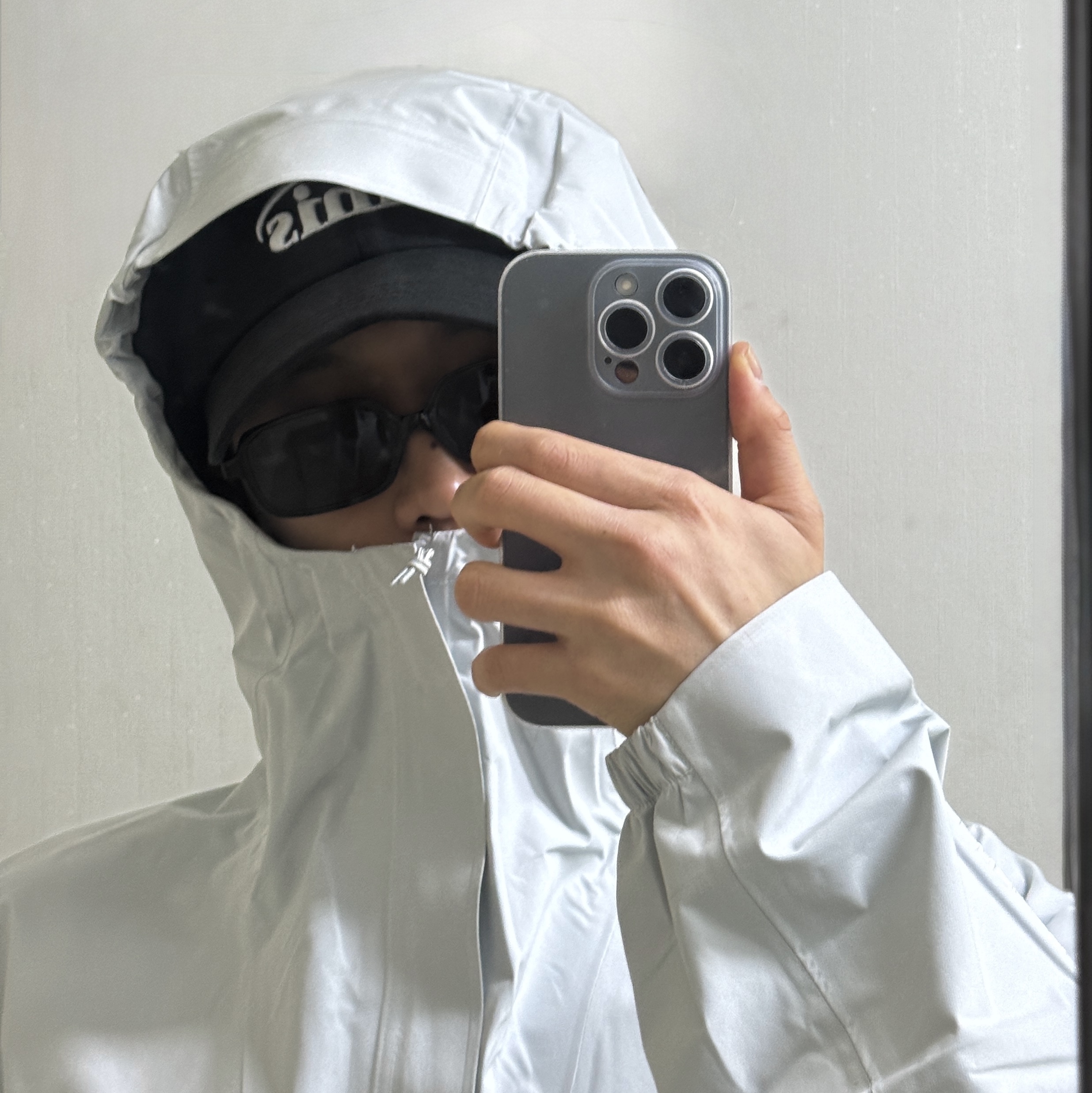 Nike ACG Storm-Fit ADV Cascade Rains Full Zip Jacket Photon Dust - Asia, Emis New Logo Emis Cap Black 착용 스타일