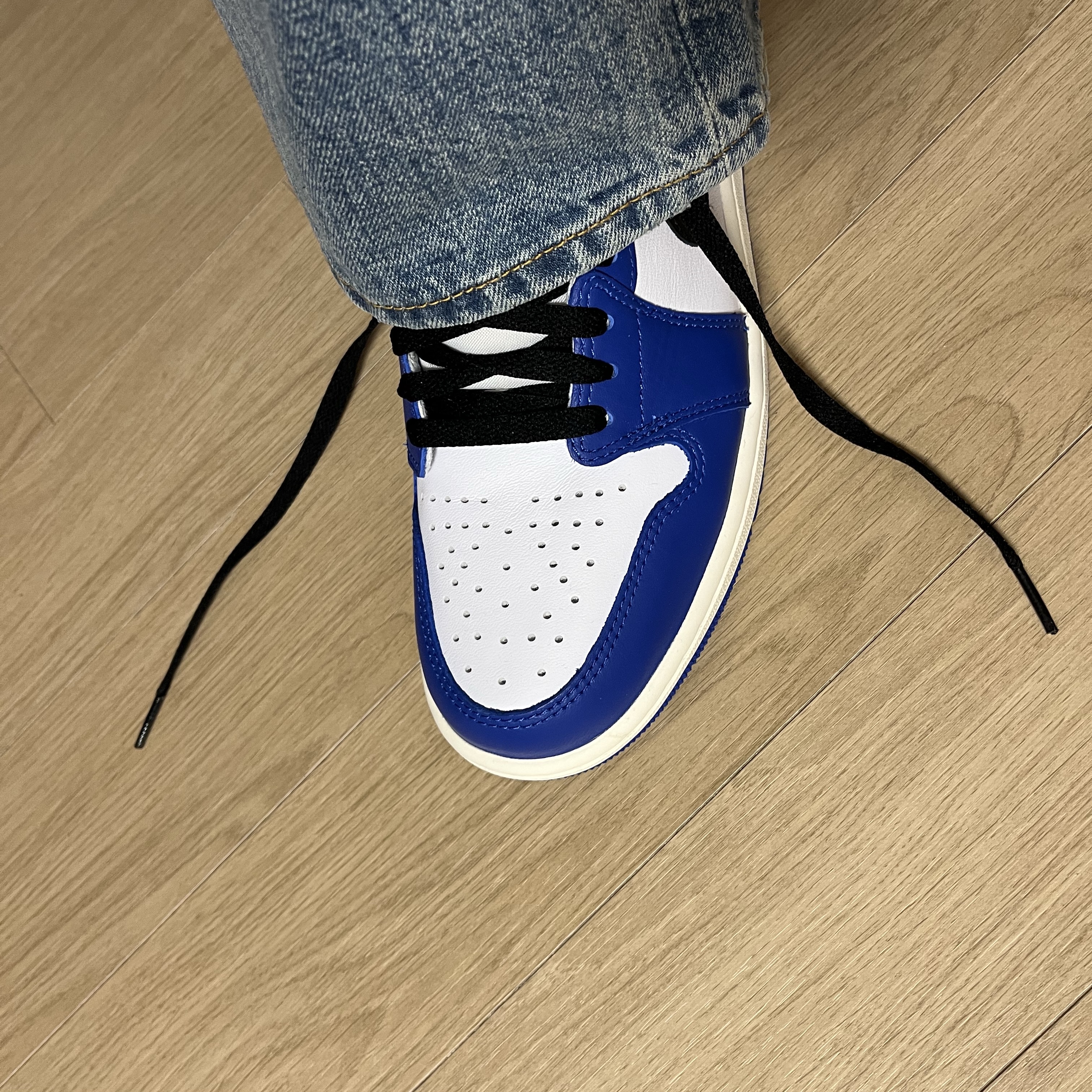 Jordan 1 Retro Low OG Game Royal 착용 스타일
