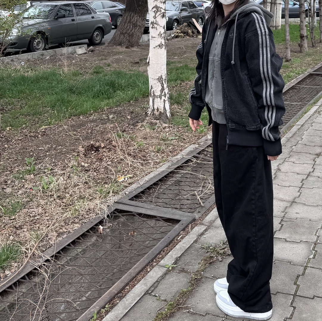 Adidas Adicolor Denim Firebird Track Top True Black Denim  - KR Sizing, Stussy Basic Pigment Dyed Zip Hoodie Black 착용 스타일