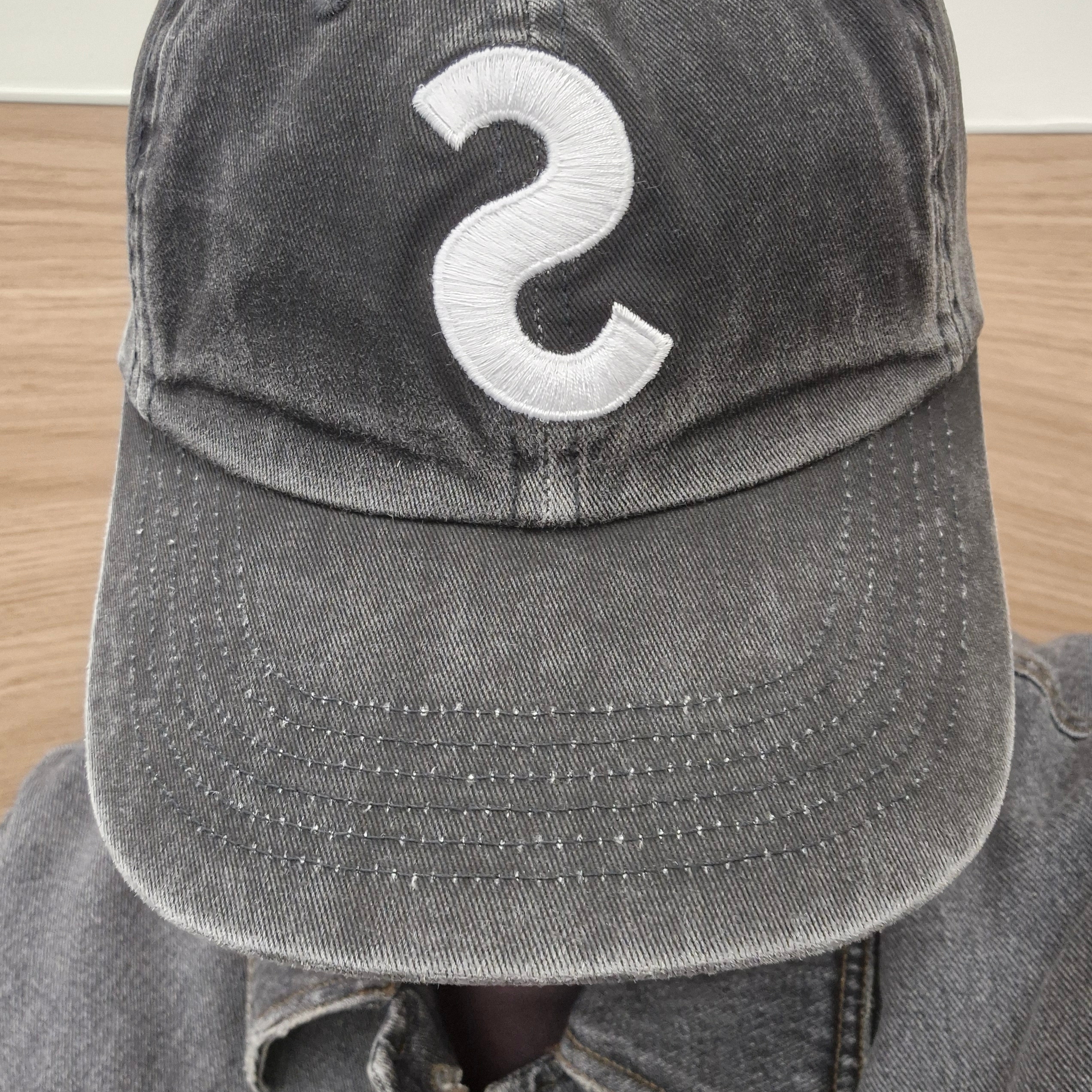 Supreme Pigment Coated S Logo 6-Panel Black - 25SS 착용 스타일