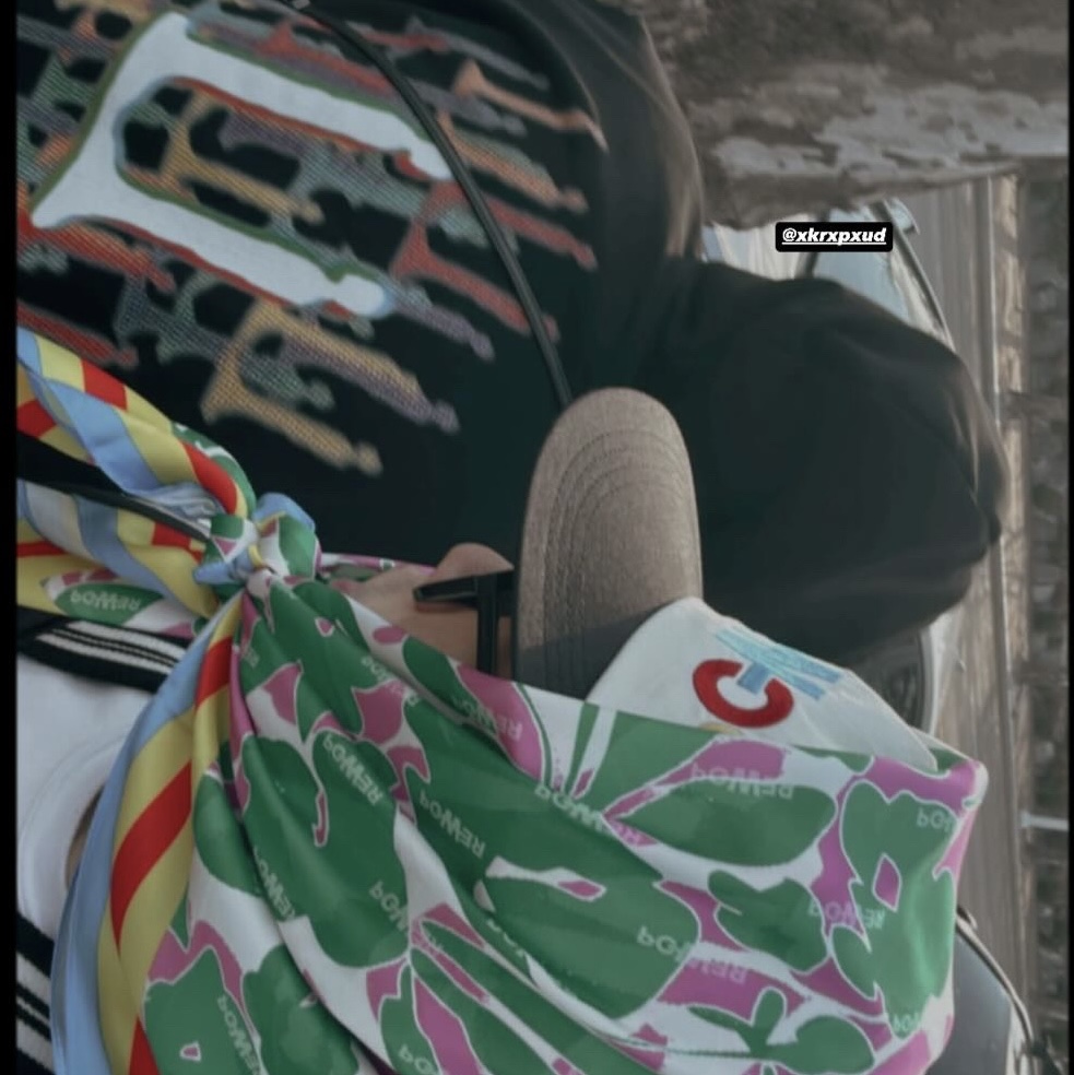G-DRAGON Ubermensch Hoodie Zip-Up Black, G-DRAGON Power Scarf Multi 착용 스타일