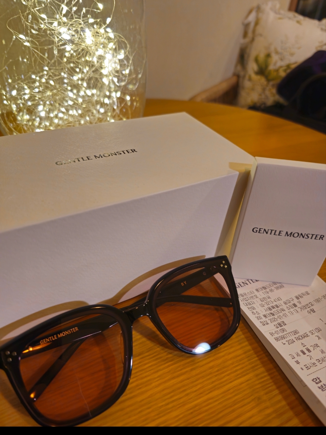 Gentle Monster By 01 OR Black Orange 착용 스타일