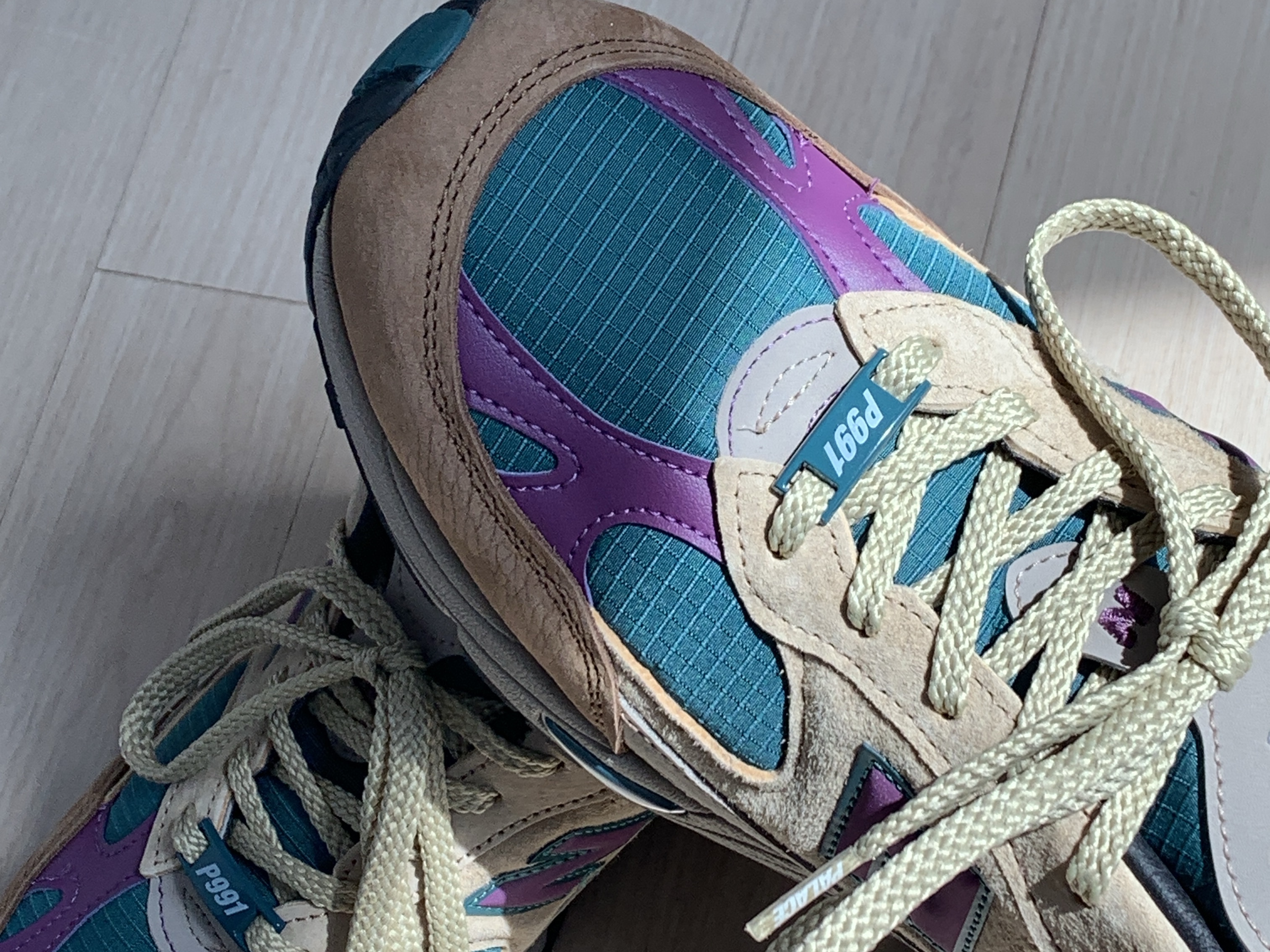 New Balance x Palace 991 Made in UK Teal Brown 착용 스타일 - 8