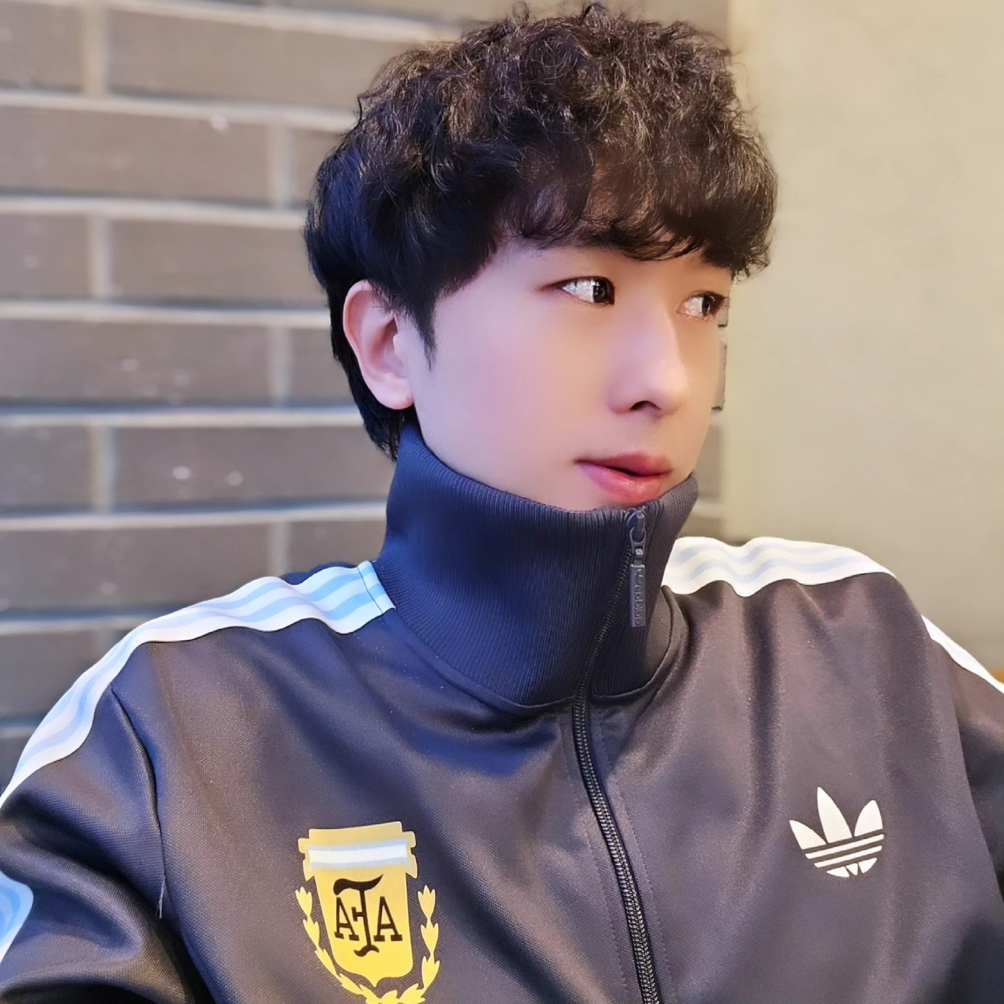Adidas Argentina Beckenbauer Track Top Utility Black - KR Sizing, Adidas Argentina Beckenbauer Track Top Utility Black - US Sizing 착용 스타일 - 5