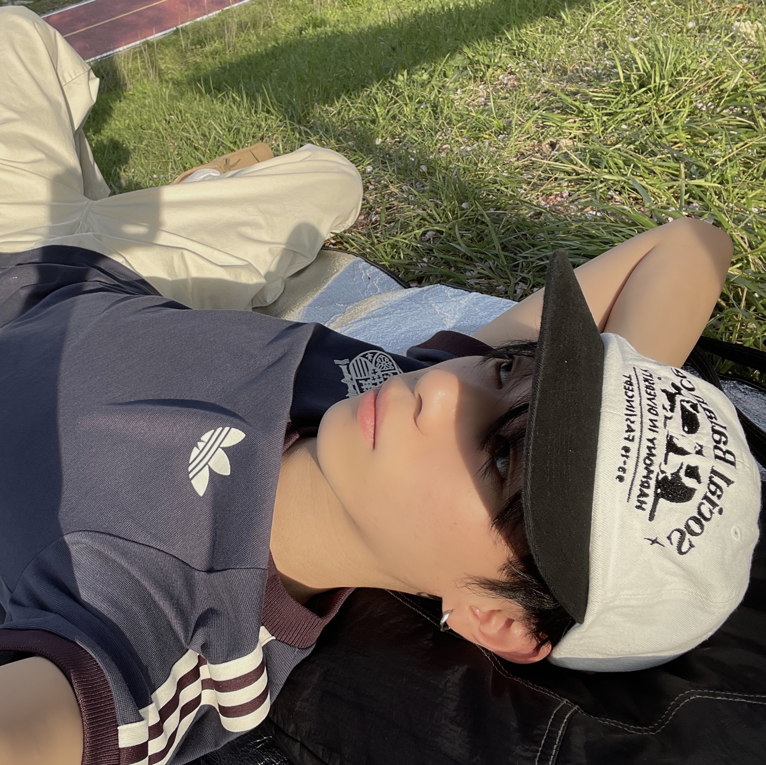 Adidas Spain Adicolor Classics 3-Stripes T-Shirt Shadow Navy - KR Sizing, Casio AQ-230A-7AMQY 착용 스타일 - 3