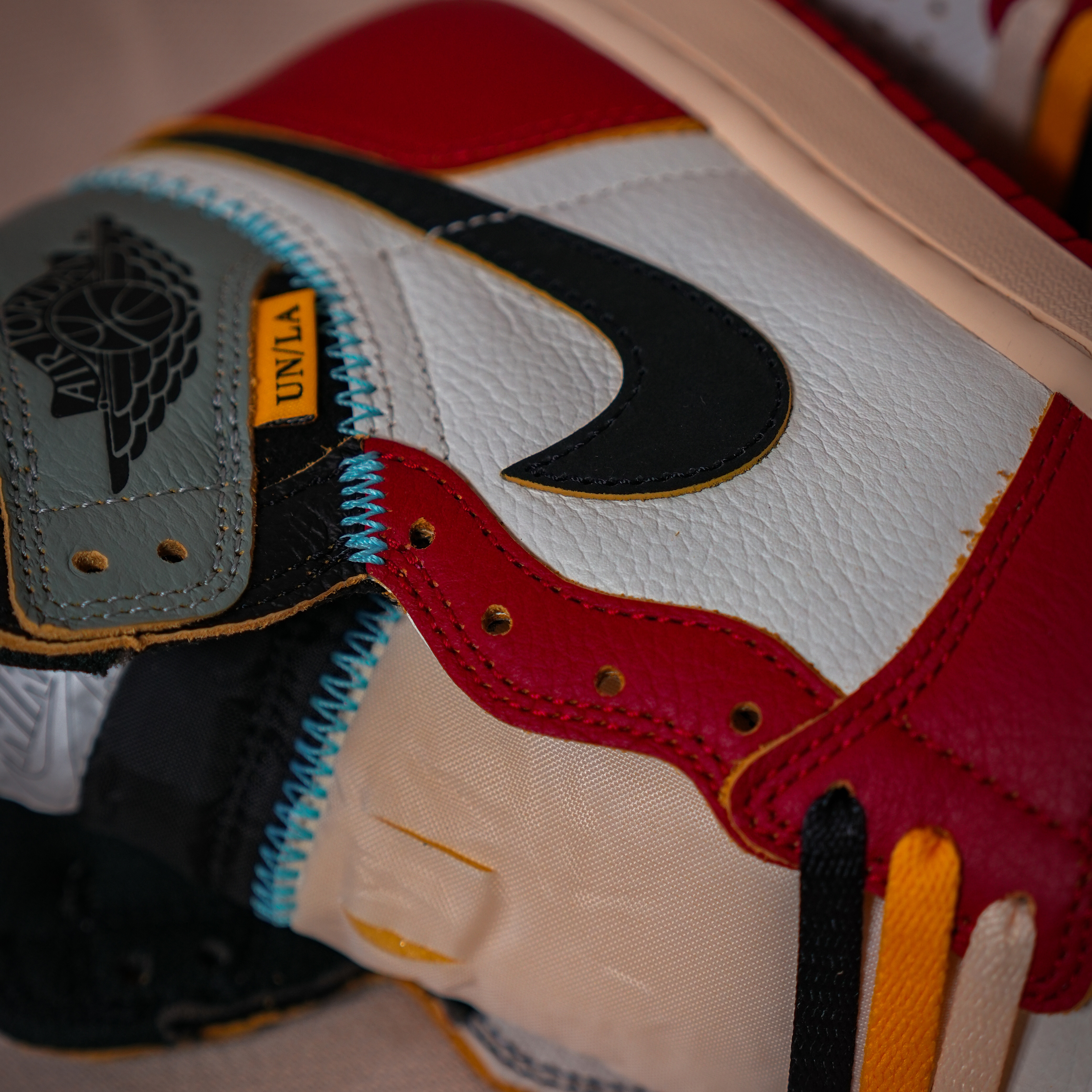 Jordan 1 x Union Retro High OG Chicago Shadow 착용 스타일 - 3